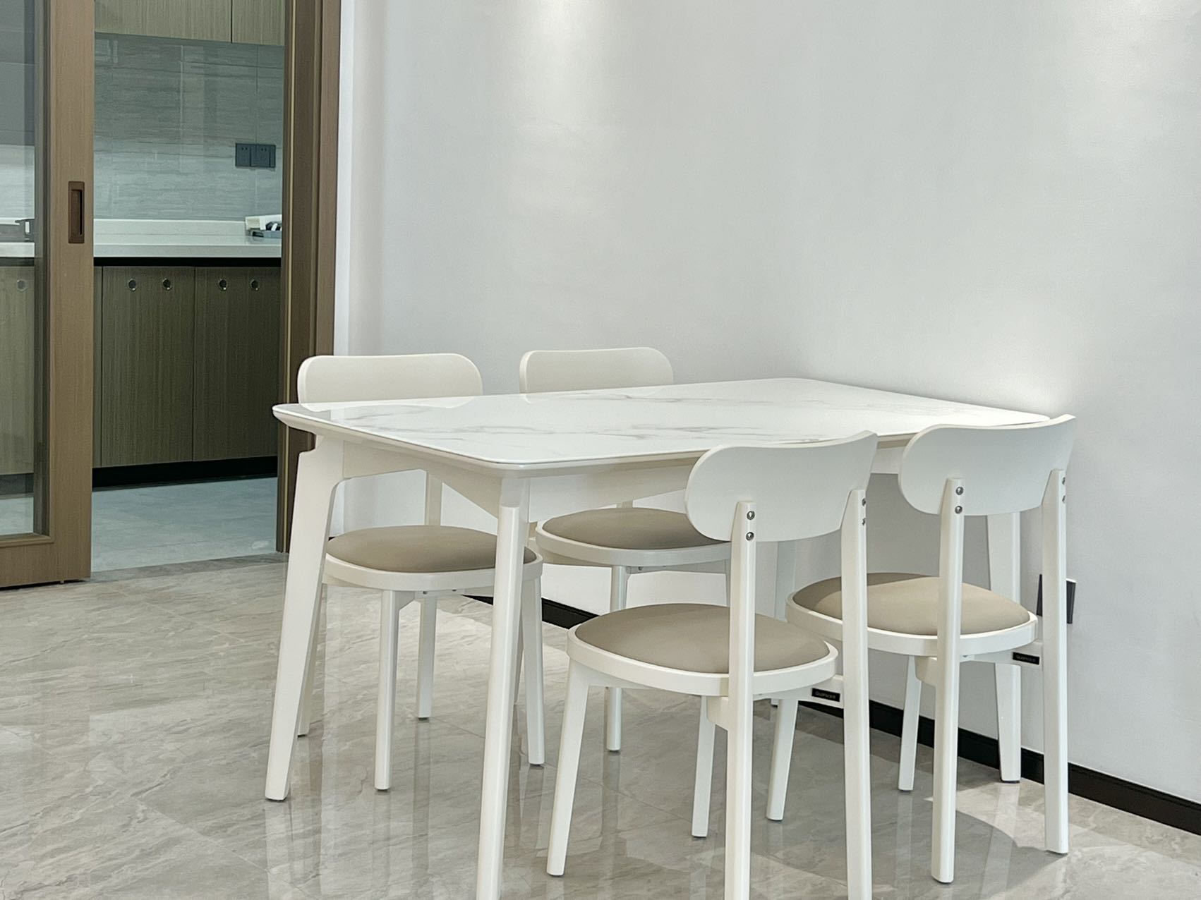 海航豪庭南苑  2室2厅1卫    4500.0元/月 海航豪庭南苑  2室2厅1卫    4500.0元/月室内图