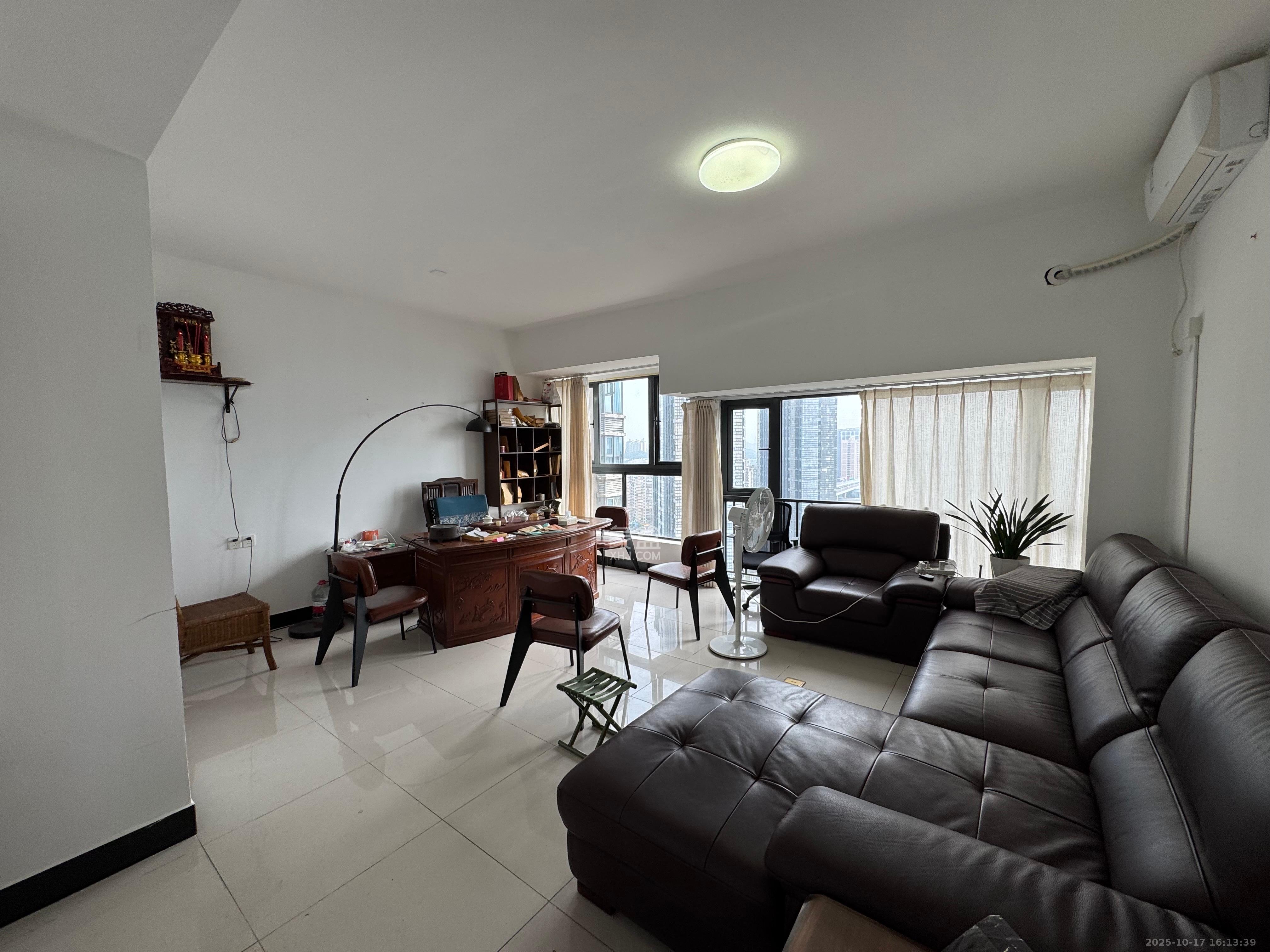 藏珑湖上国际花园  4室2厅2卫    5500.0元/月室内图