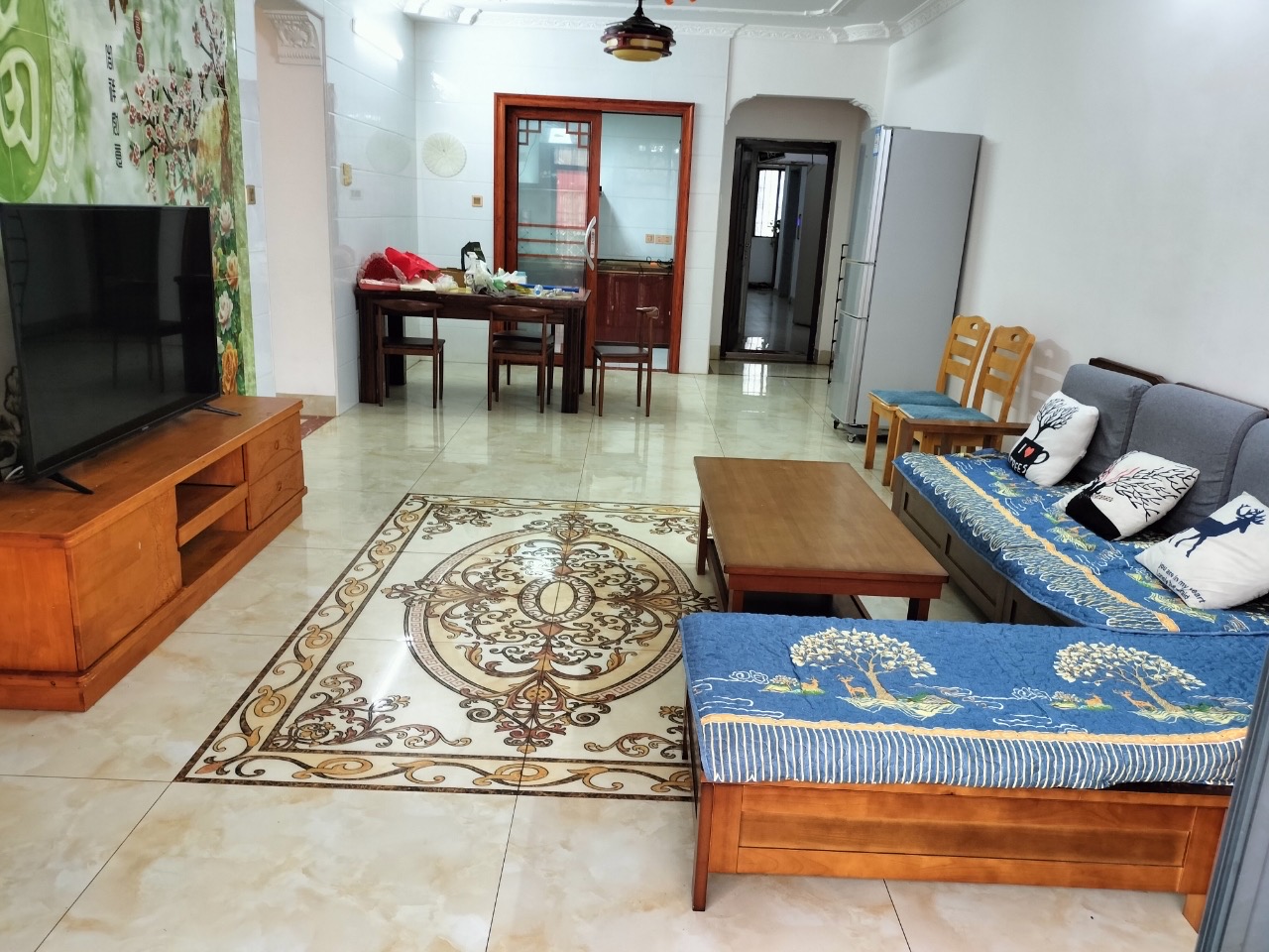 滨江新苑(一期A区)  3室2厅1卫    2800.0元/月 滨江新苑(一期A区)  3室2厅1卫    2800.0元/月室内图