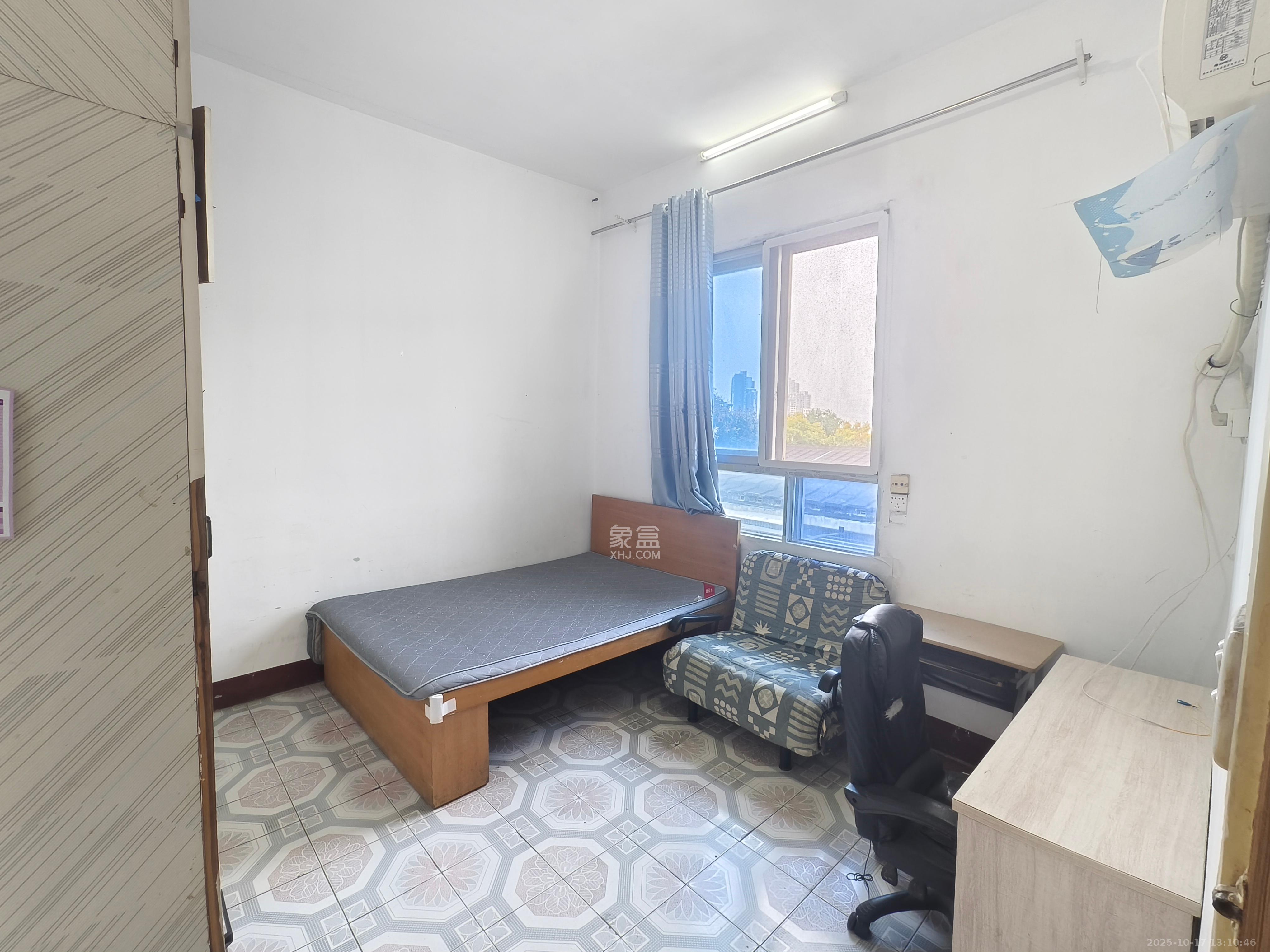 东瓜山二村  1室1厅1卫    1200.0元/月 东瓜山二村  1室1厅1卫    1200.0元/月室内图