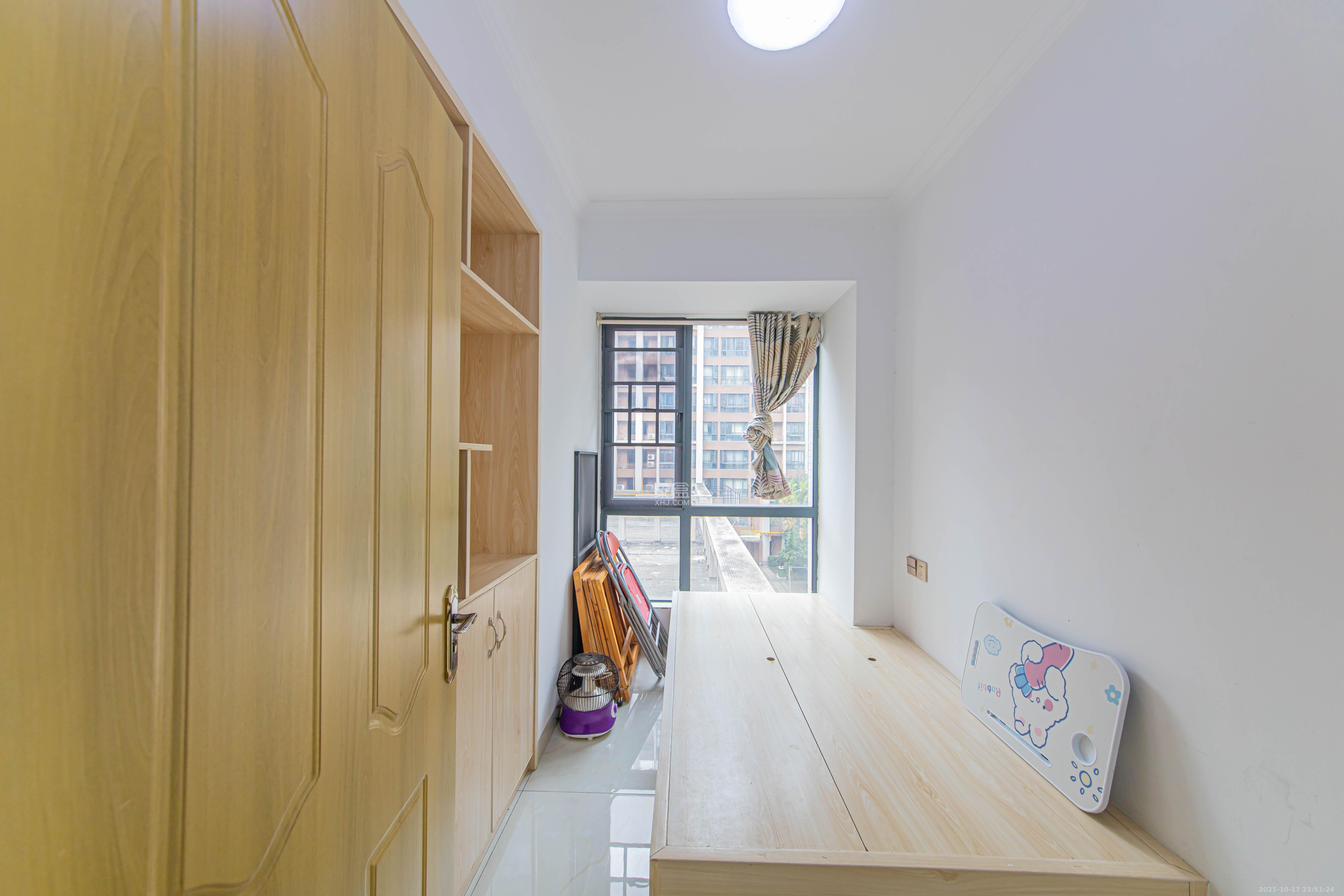 中建芙蓉工社 2室1厅1卫 40.0万 中建芙蓉工社 2室1厅1卫 40.0万卧室