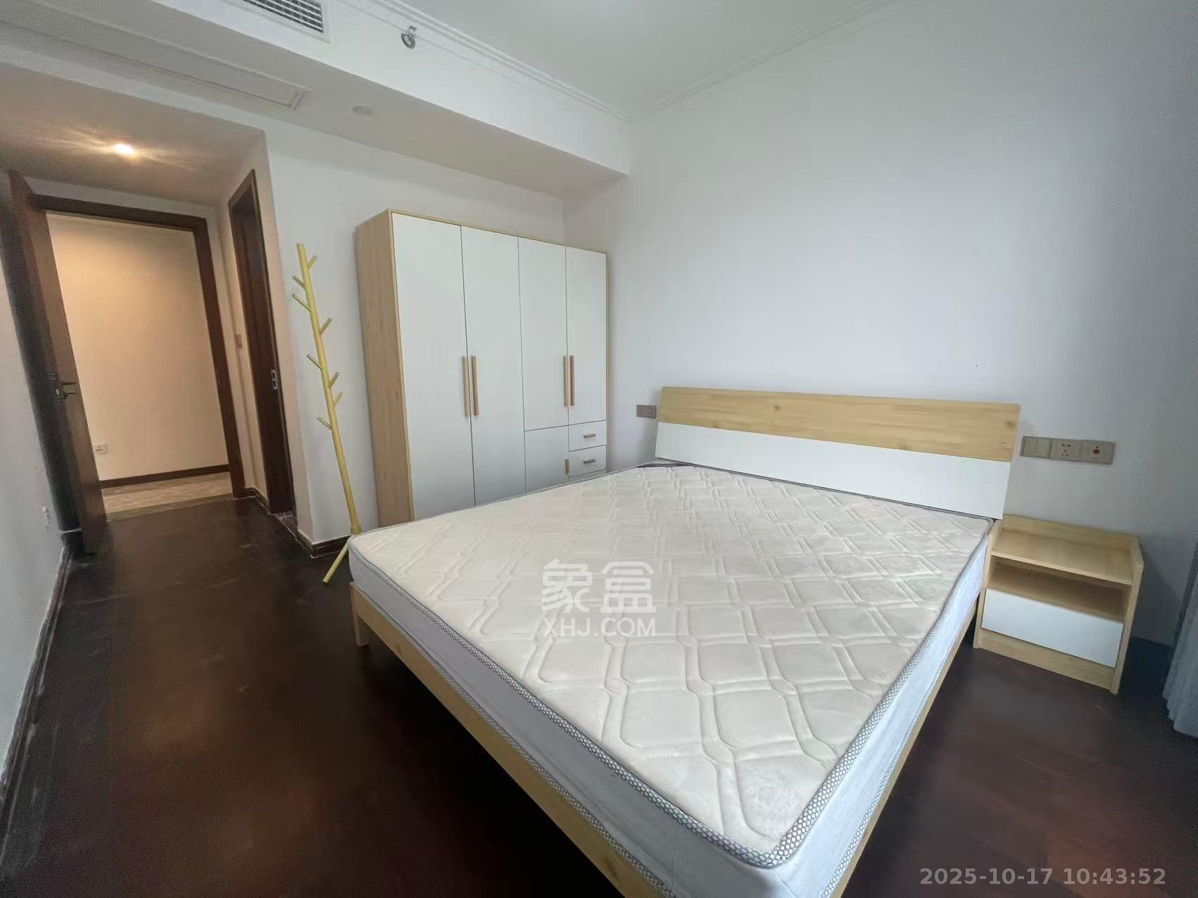 绿地长沙城际空间站（绿地新里佳苑）  3室2厅2卫    3300.0元/月室内图