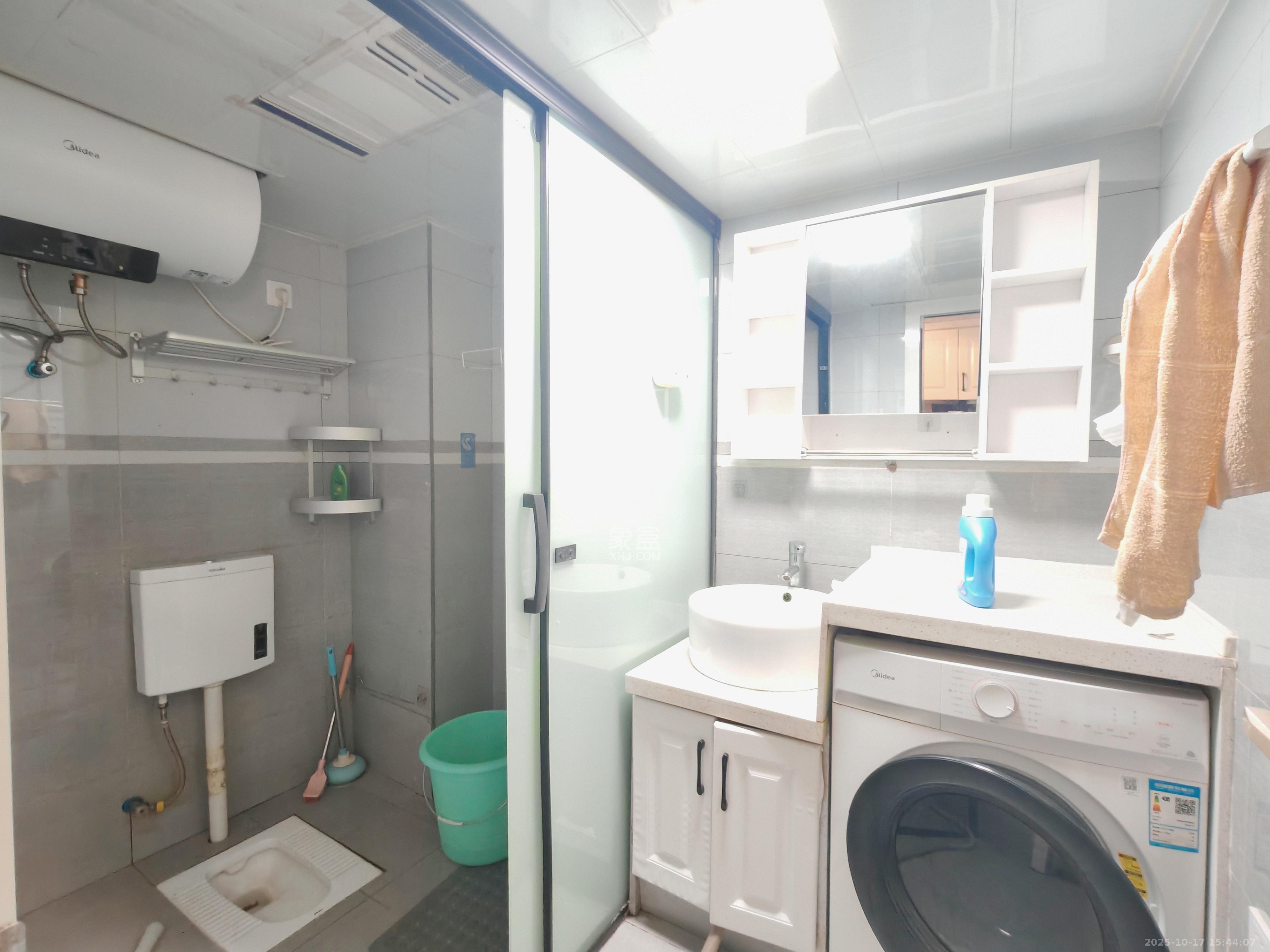 嘉宇银杉(嘉宇西苑)  1室0厅0卫    1700.0元/月 嘉宇银杉(嘉宇西苑)  1室0厅0卫    1700.0元/月室内图