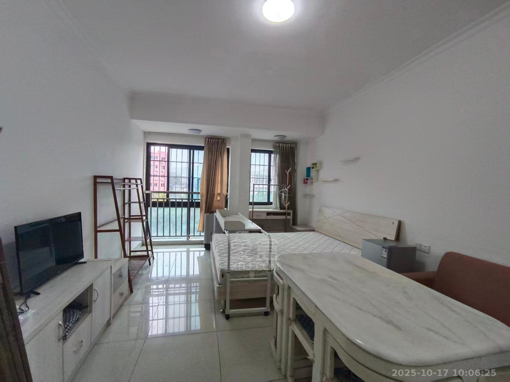 圣华名城建设北路110号 1室1厅1卫 700.0元/月 圣华名城建设北路110号 1室1厅1卫 700.0元/月室内图