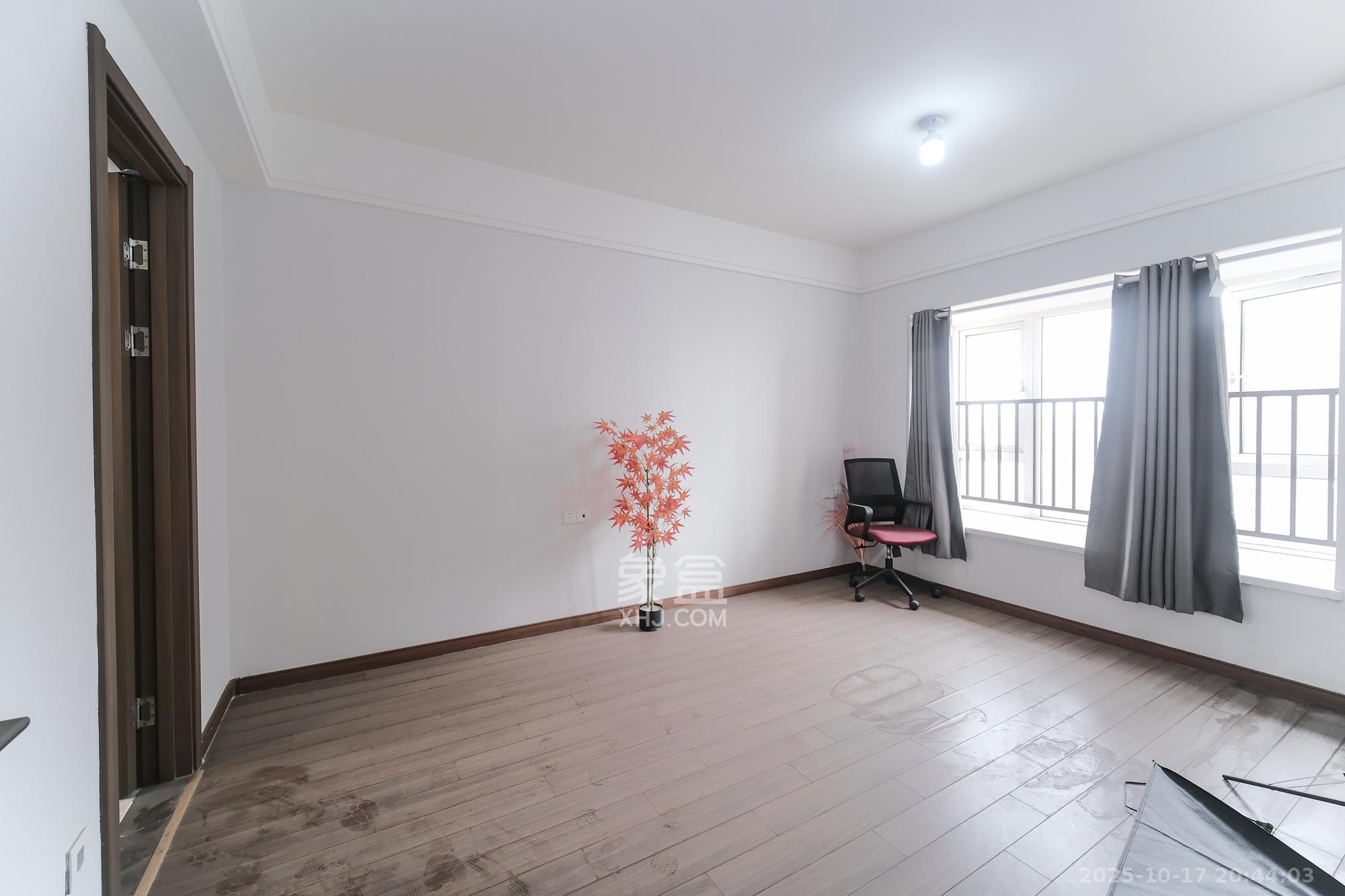 保利香槟国际 4室2厅2卫 95.0万 保利香槟国际 4室2厅2卫 95.0万卧室