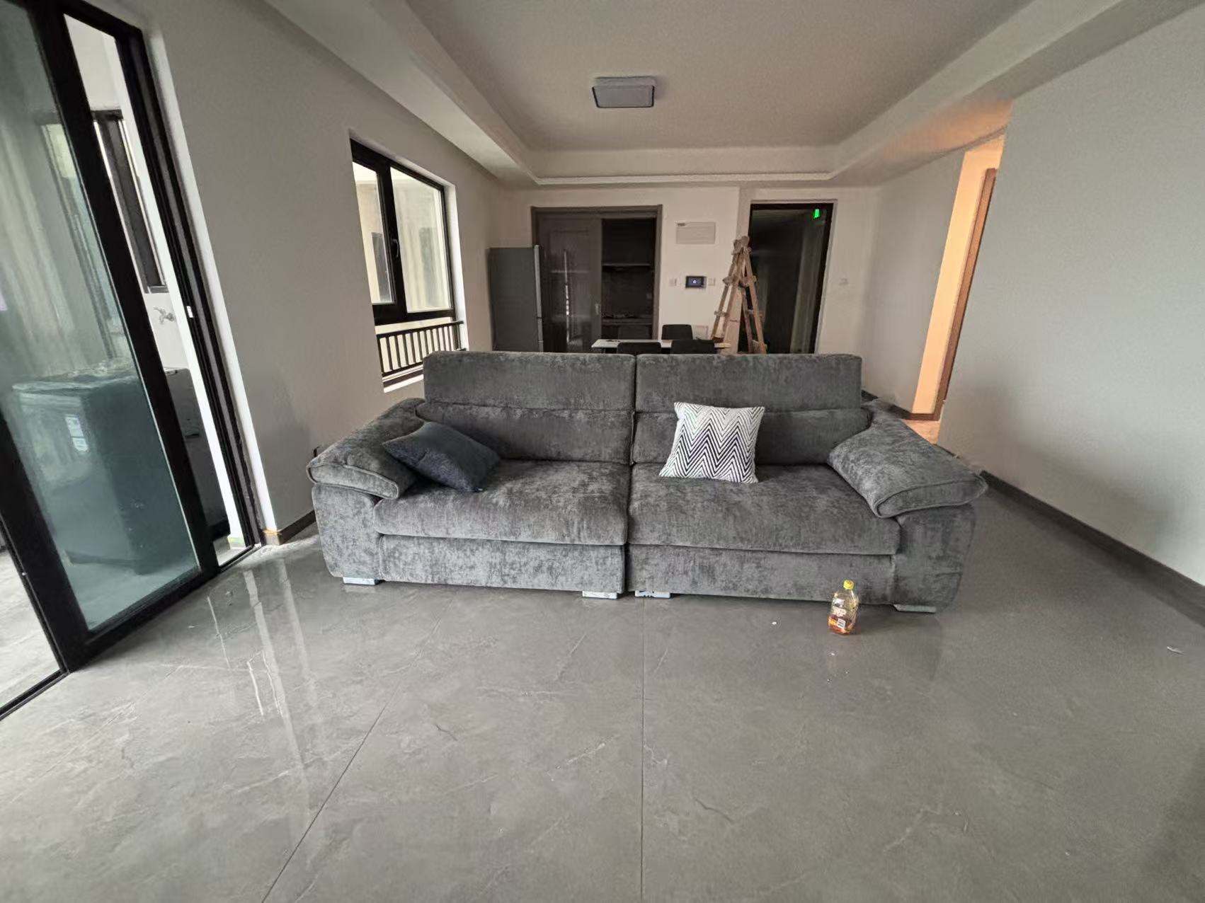 金科集美东方  3室2厅2卫    1800.0元/月