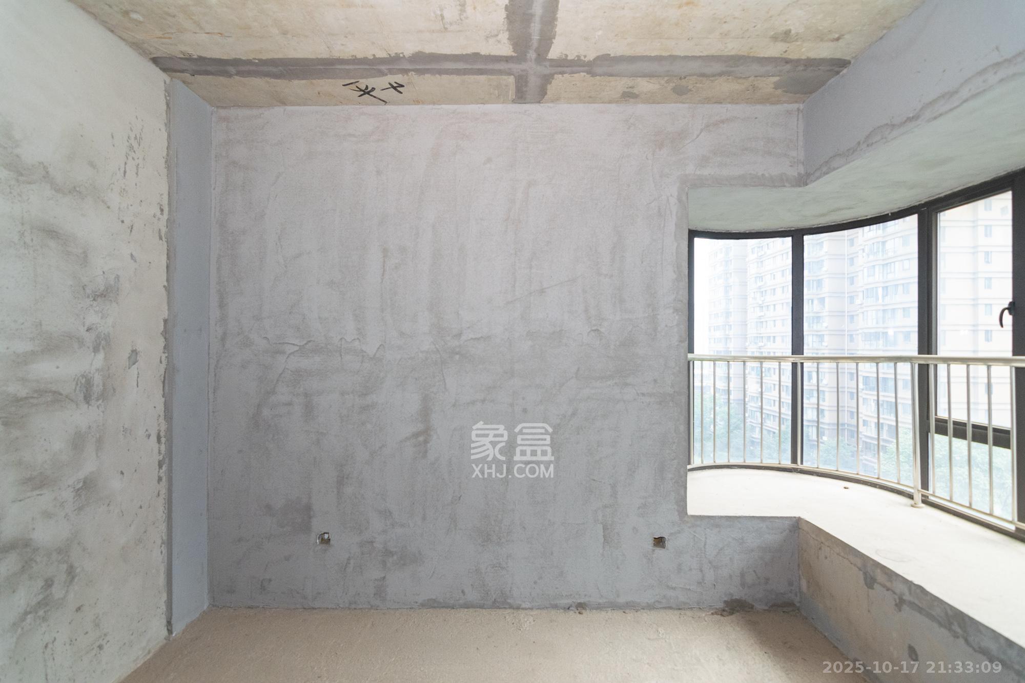 润和长郡（润和紫郡二三期）  3室2厅1卫    70.0万卧室