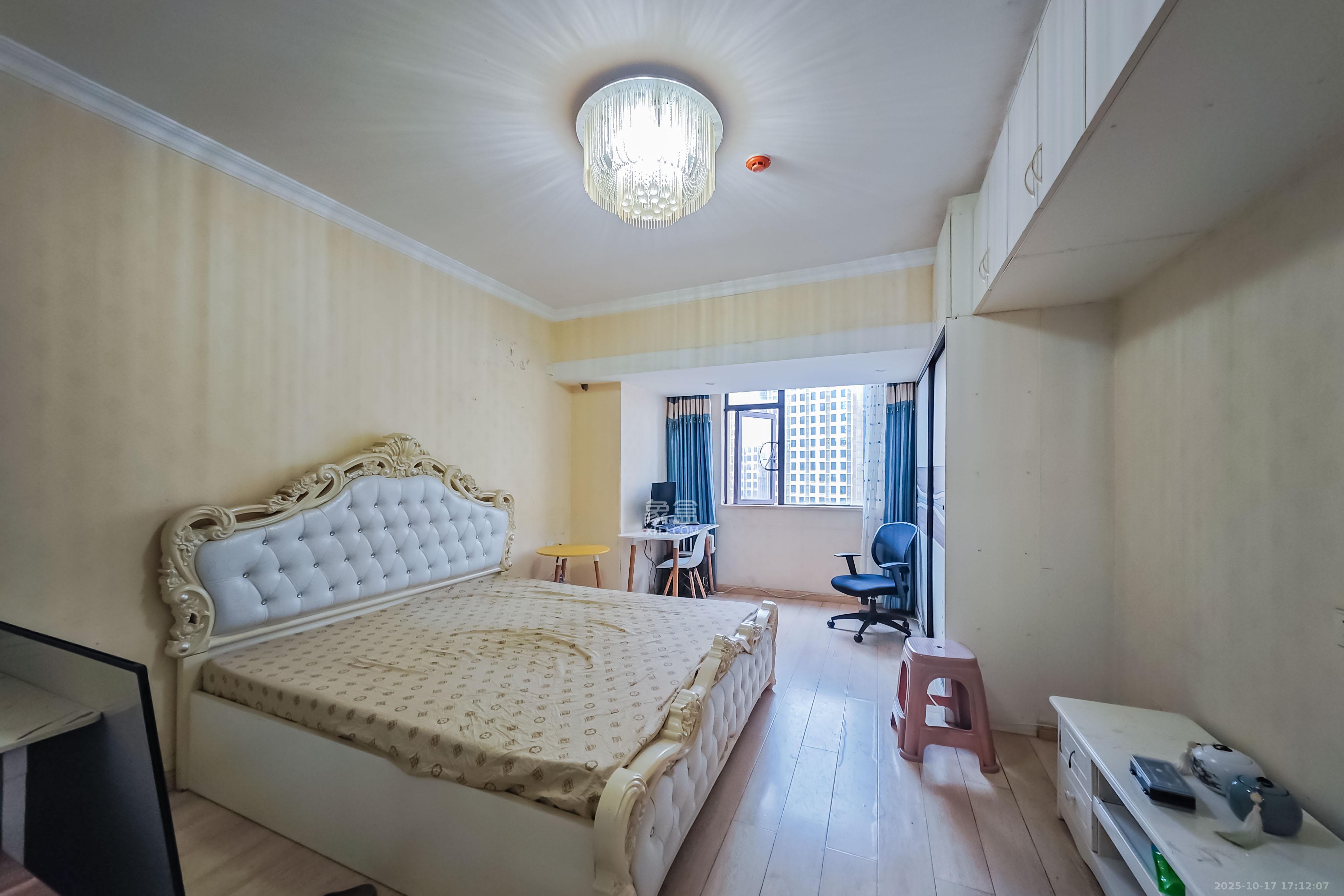 五江天街北区  1室1厅1卫    25.0万 五江天街北区  1室1厅1卫    25.0万卧室