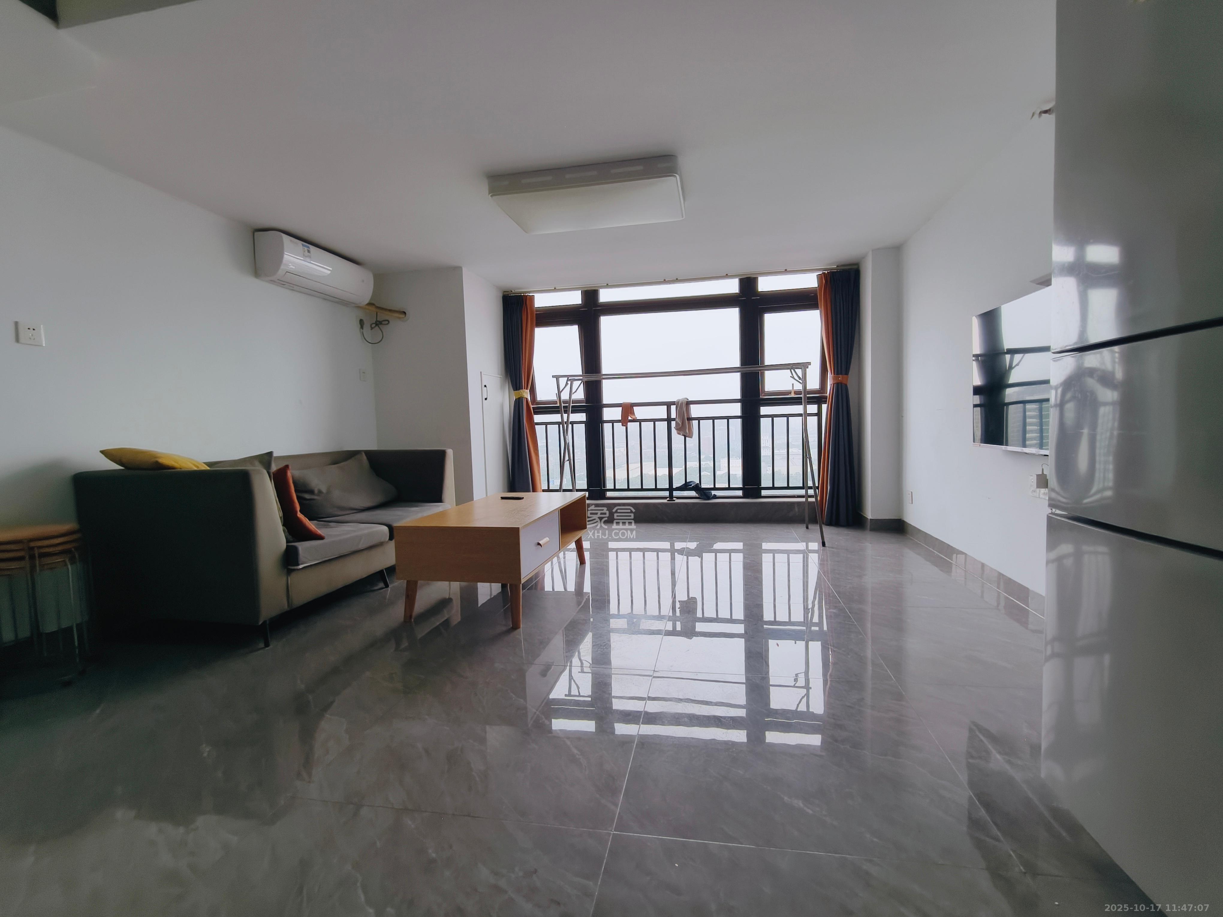 东方美地  1室1厅1卫    1600.0元/月室内图