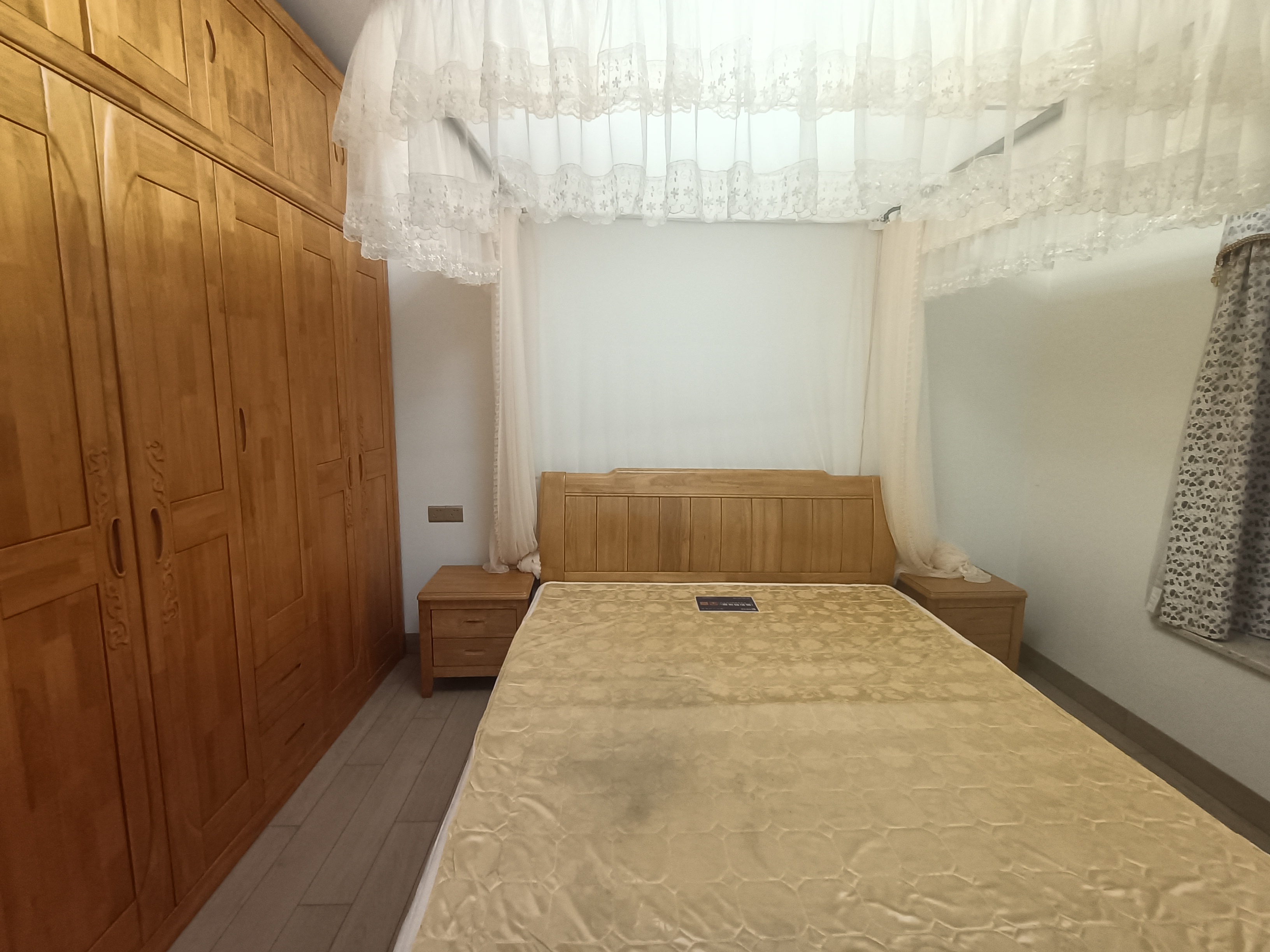 海航城 1室0厅0卫 2300.0元/月 海航城 1室0厅0卫 2300.0元/月室内图