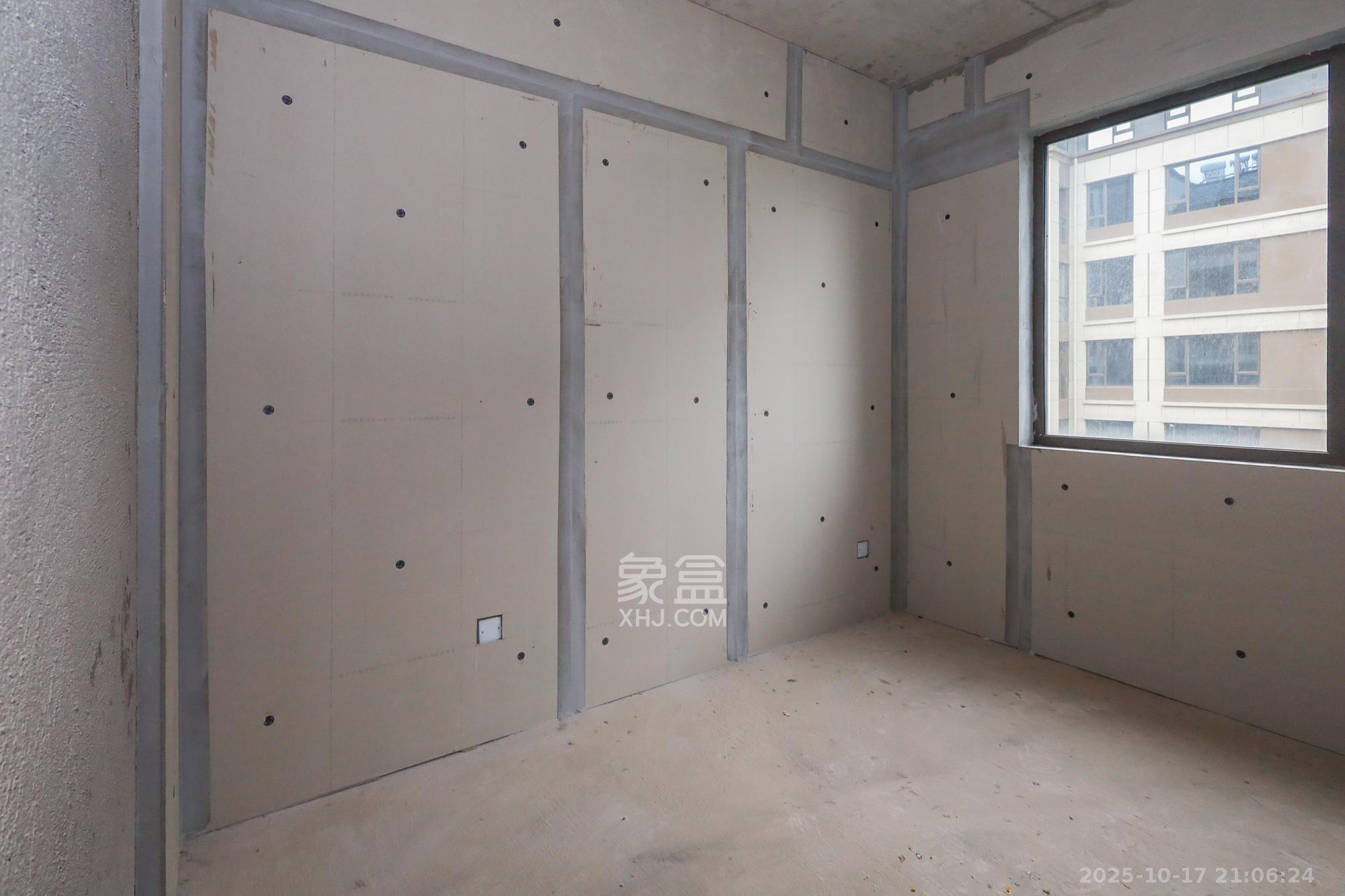 正荣滨江紫阙台  4室2厅2卫    280.0万 正荣滨江紫阙台  4室2厅2卫    280.0万卧室