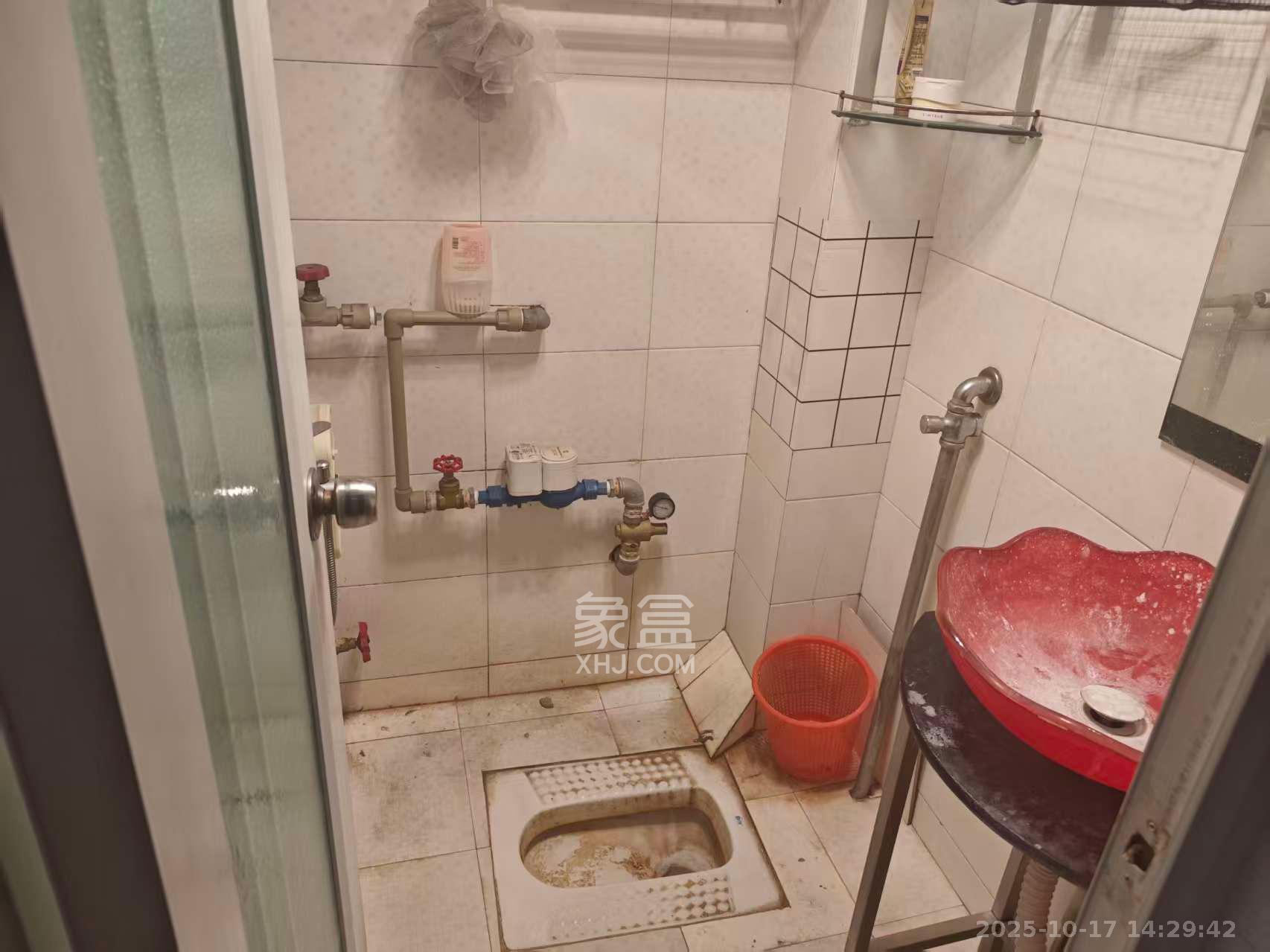 华银园 1室1厅1卫 1200.0元/月 华银园 1室1厅1卫 1200.0元/月室内图