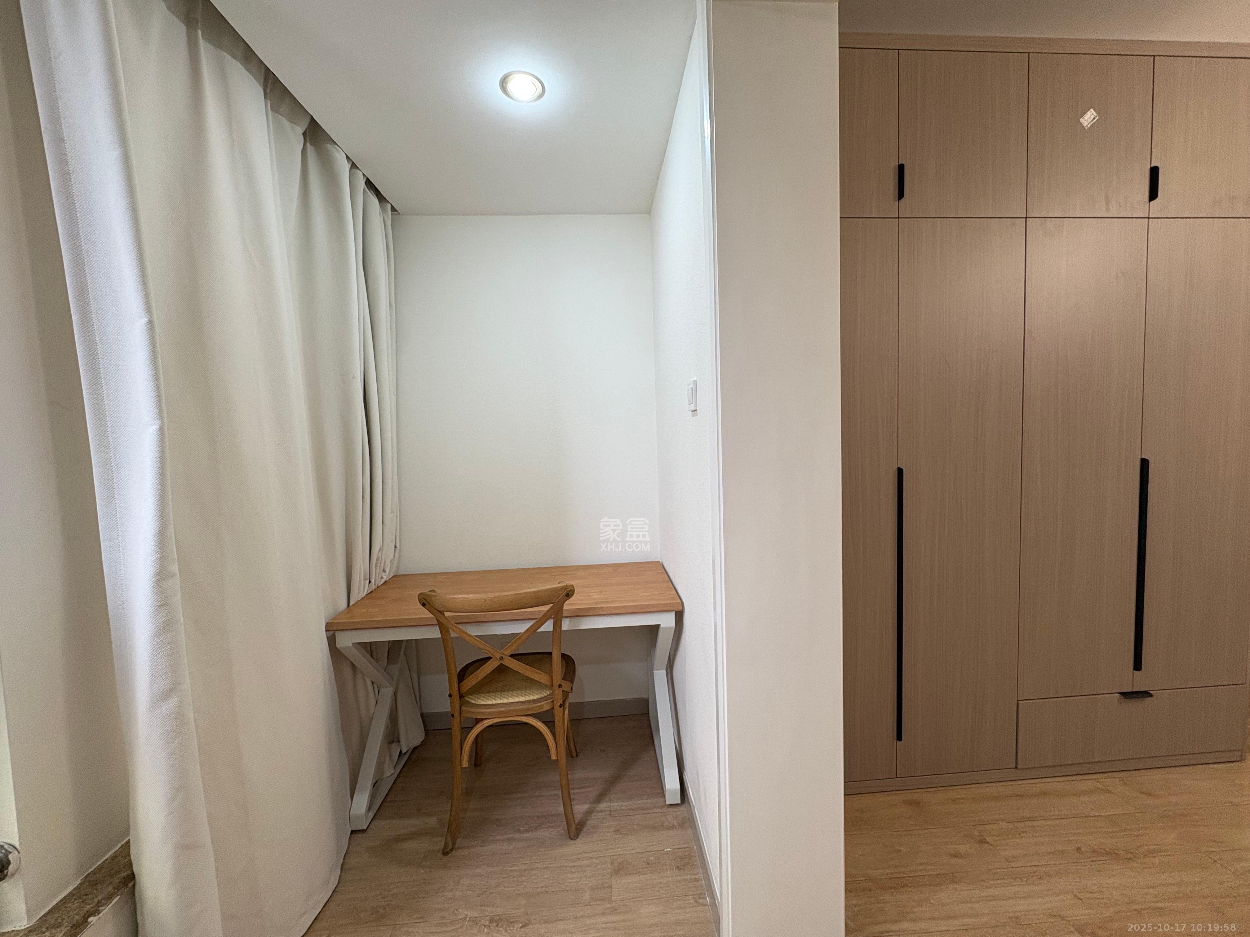 湘腾城市广场  1室1厅1卫    1650.0元/月 湘腾城市广场  1室1厅1卫    1650.0元/月室内图