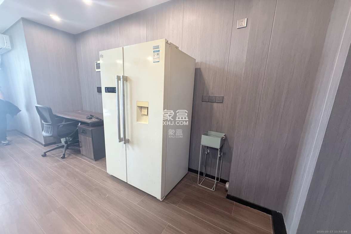 佳兆业云顶都汇  1室1厅1卫    1200.0元/月 佳兆业云顶都汇  1室1厅1卫    1200.0元/月室内图