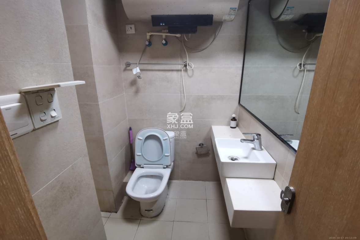 兰亭湾畔  1室1厅1卫    1100.0元/月 兰亭湾畔  1室1厅1卫    1100.0元/月室内图