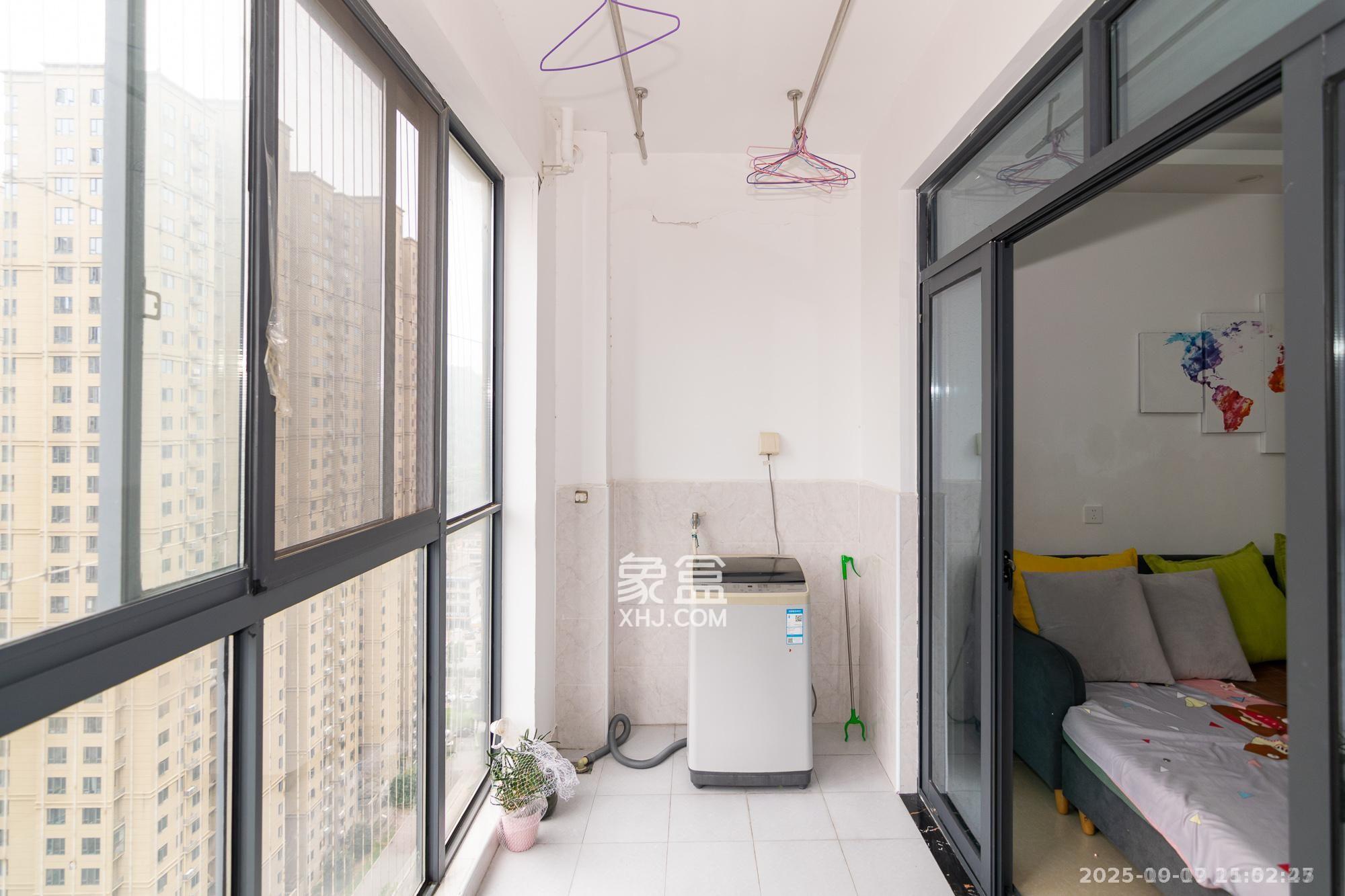 澳海月亮湾  3室2厅1卫    1700.0元/月室内图