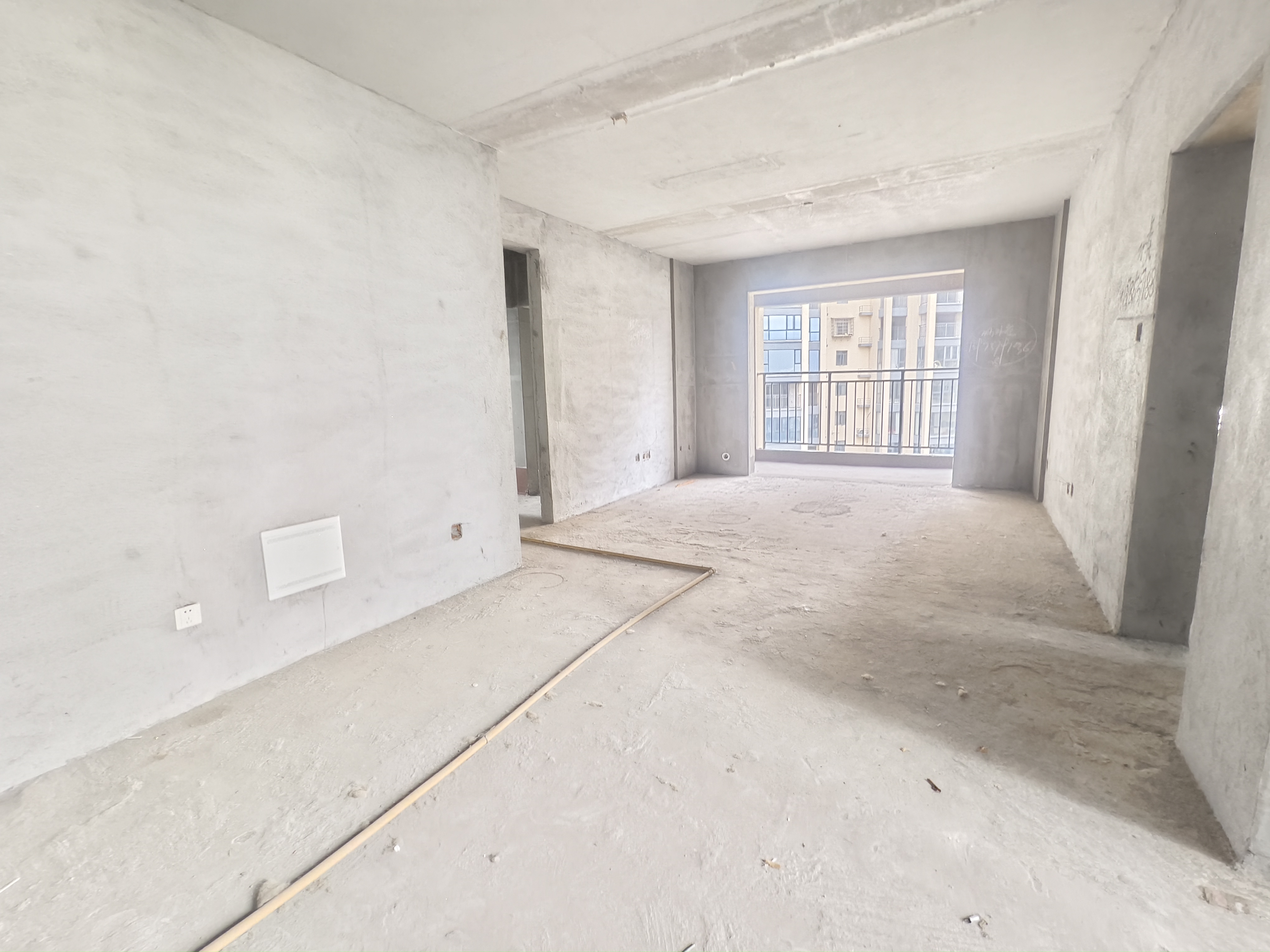 大汉资江城 3室2厅2卫 57.8万 大汉资江城 3室2厅2卫 57.8万客厅