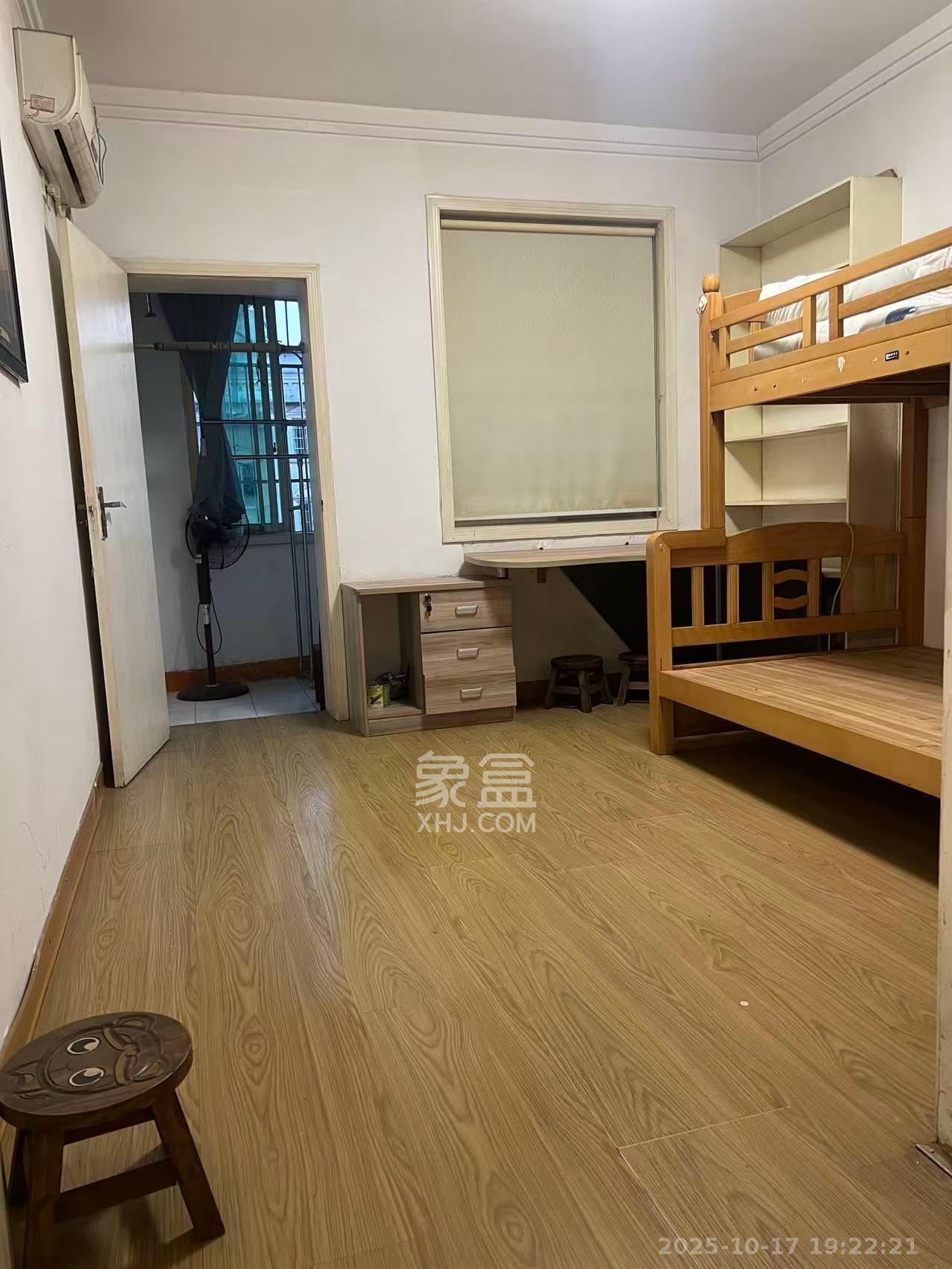 中南汽车世界  2室1厅1卫    680.0元/月室内图