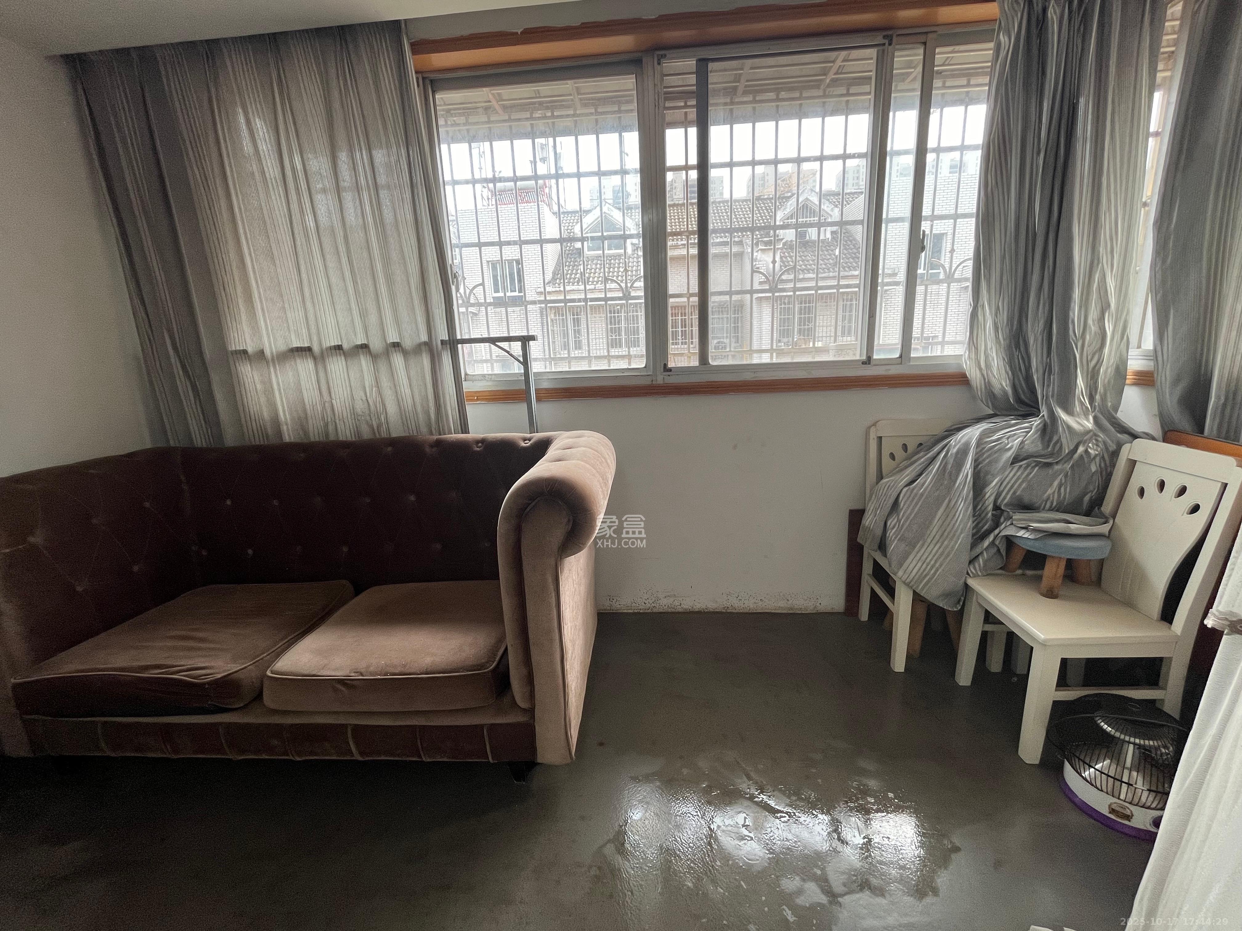 西龙苑安置小区(西垅苑小区) 2室1厅1卫 1000.0元/月 西龙苑安置小区(西垅苑小区) 2室1厅1卫 1000.0元/月室内图