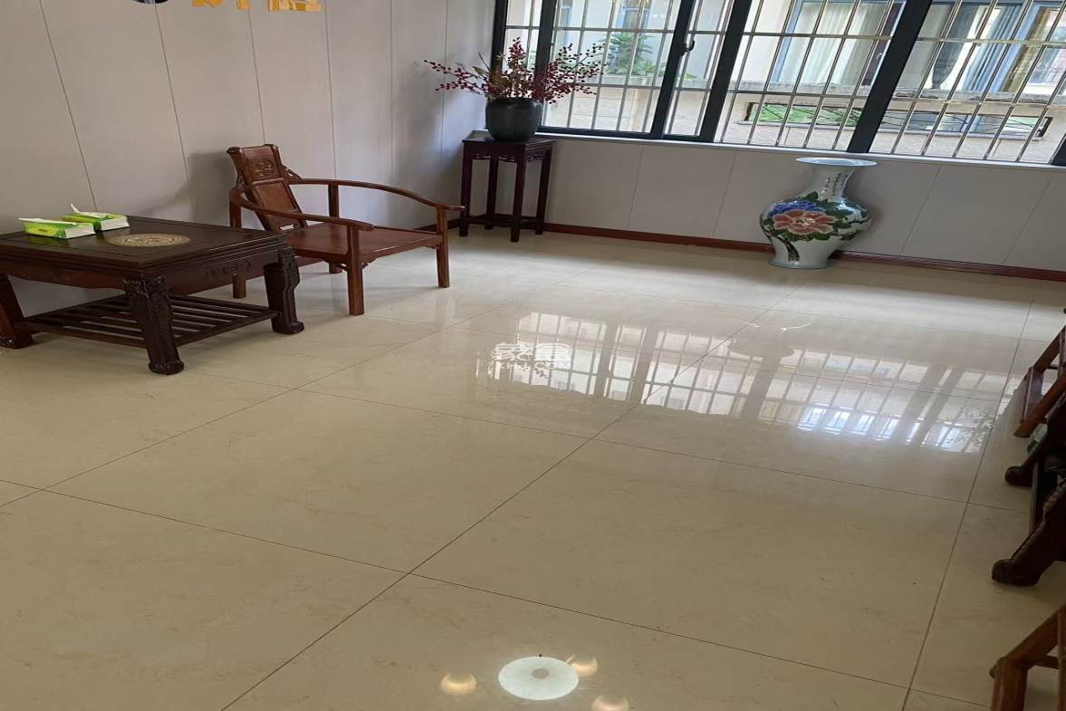 万花坊铂金公馆别墅 6室3厅2卫 17000.0元/月 万花坊铂金公馆别墅 6室3厅2卫 17000.0元/月室内图