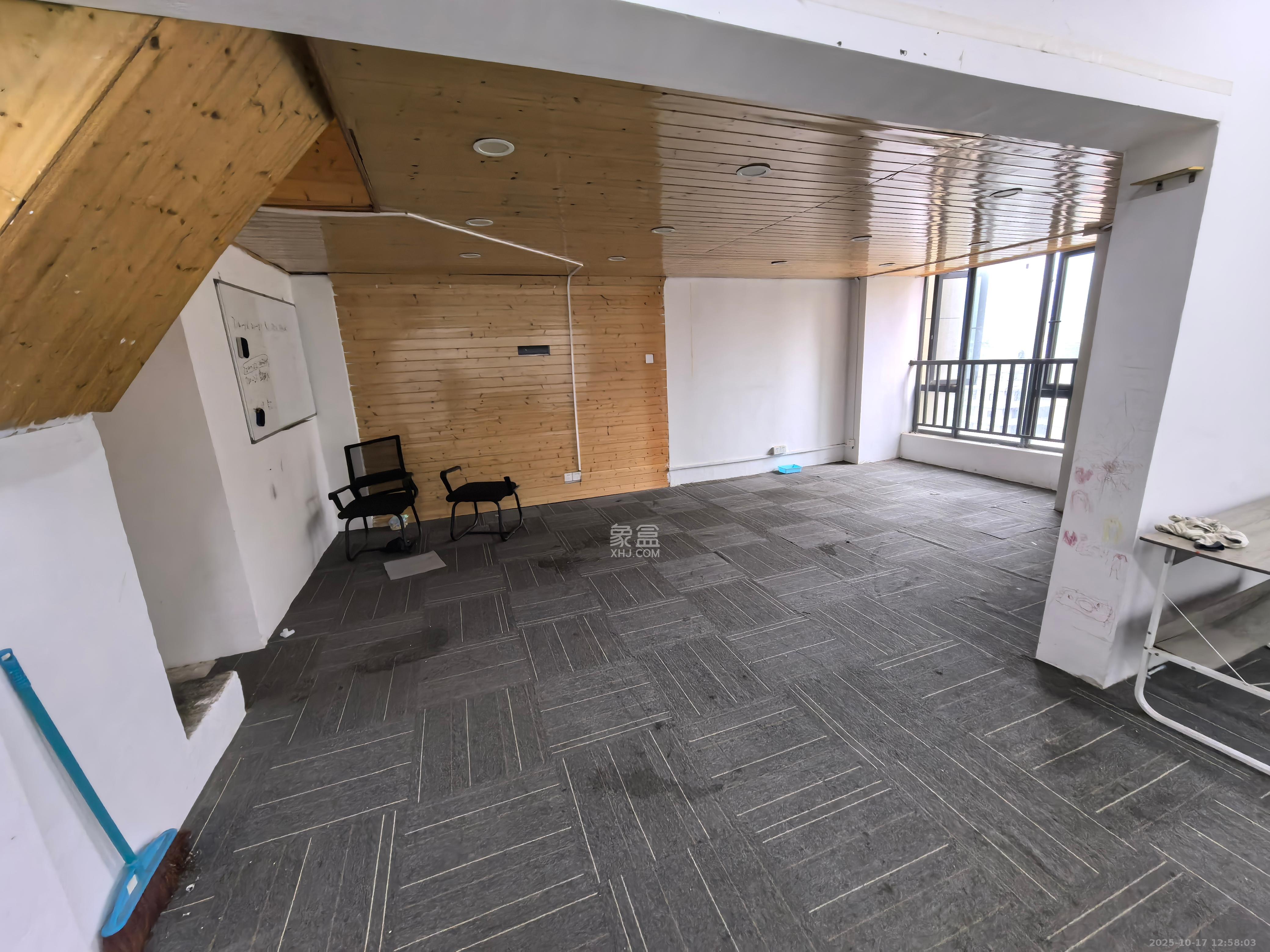 嘉宇银杉（嘉宇西苑）  1室1厅1卫    1400.0元/月室内图