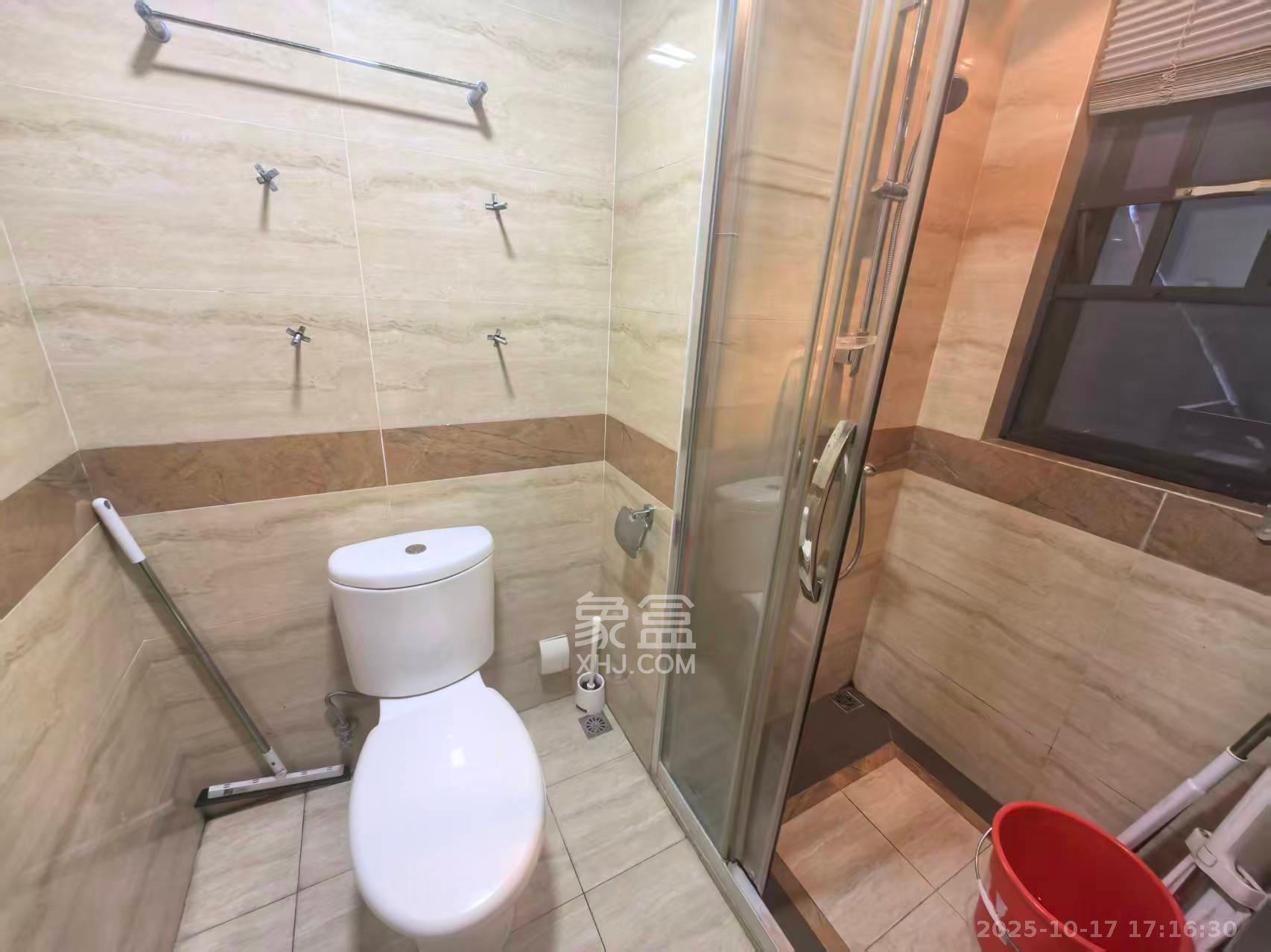 万科白鹭郡  4室2厅2卫    3200.0元/月室内图