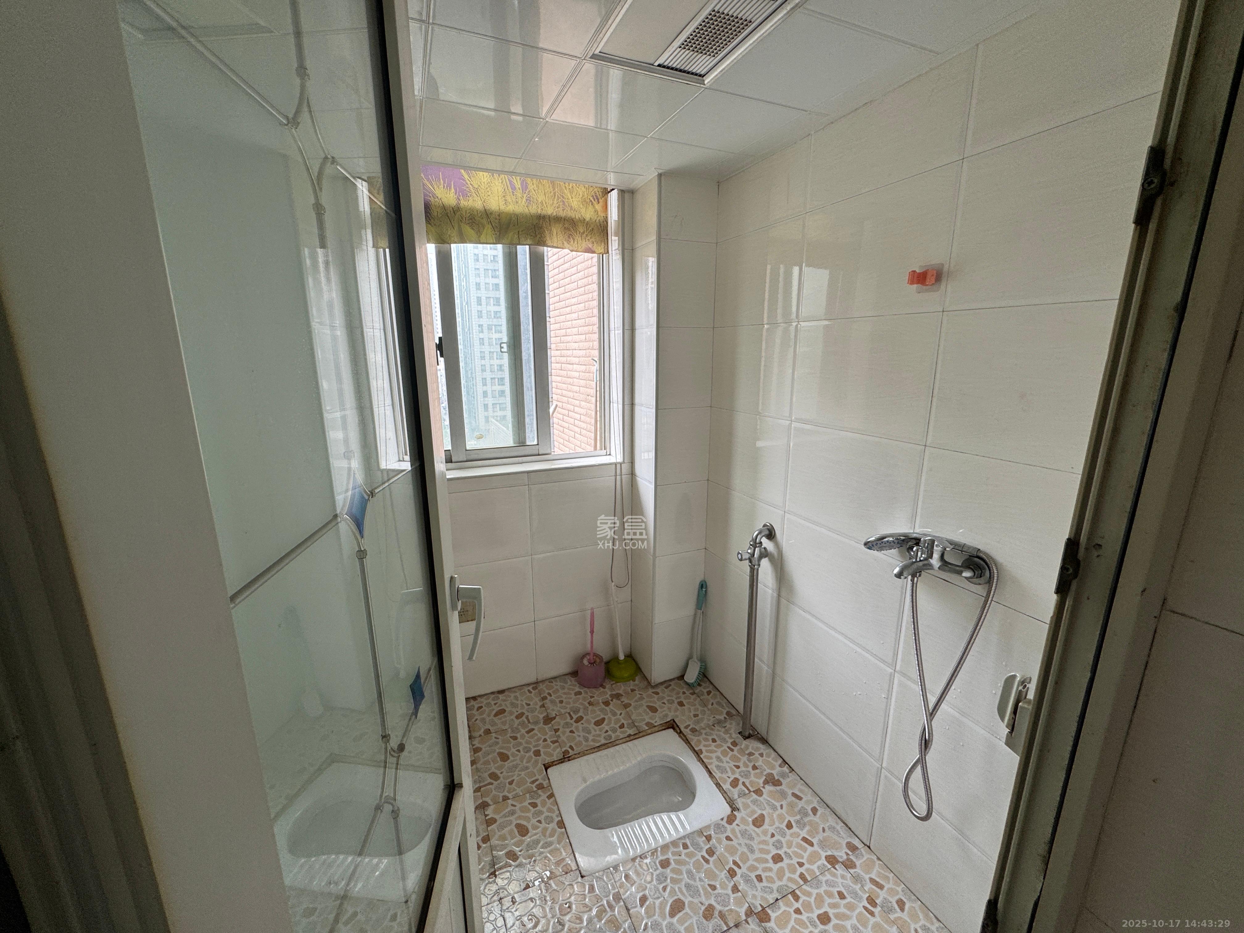 上河国际F座  3室2厅1卫    2300.0元/月 上河国际F座  3室2厅1卫    2300.0元/月室内图