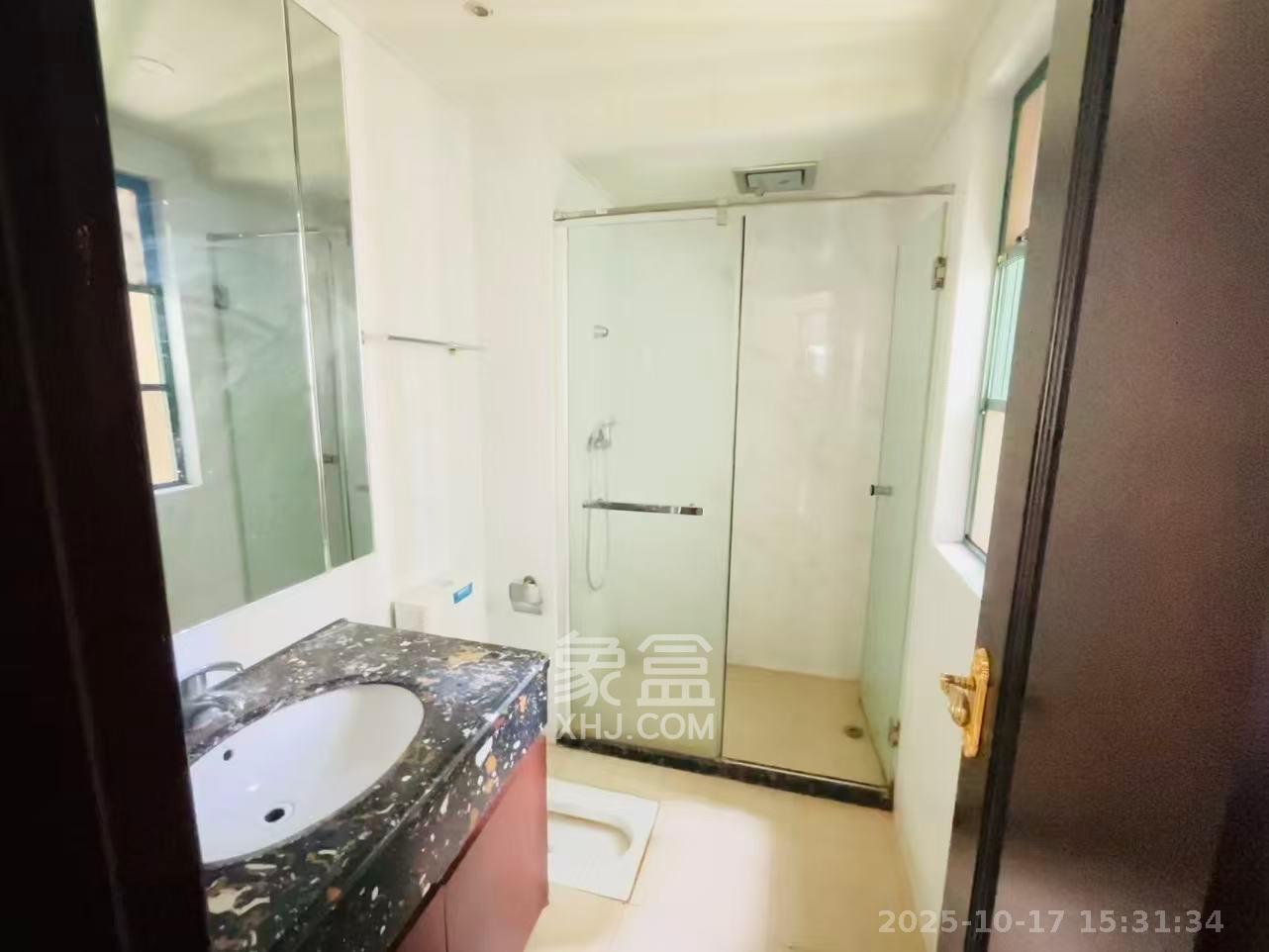 恒大翡翠华庭 3室2厅1卫 2300.0元/月 恒大翡翠华庭 3室2厅1卫 2300.0元/月室内图