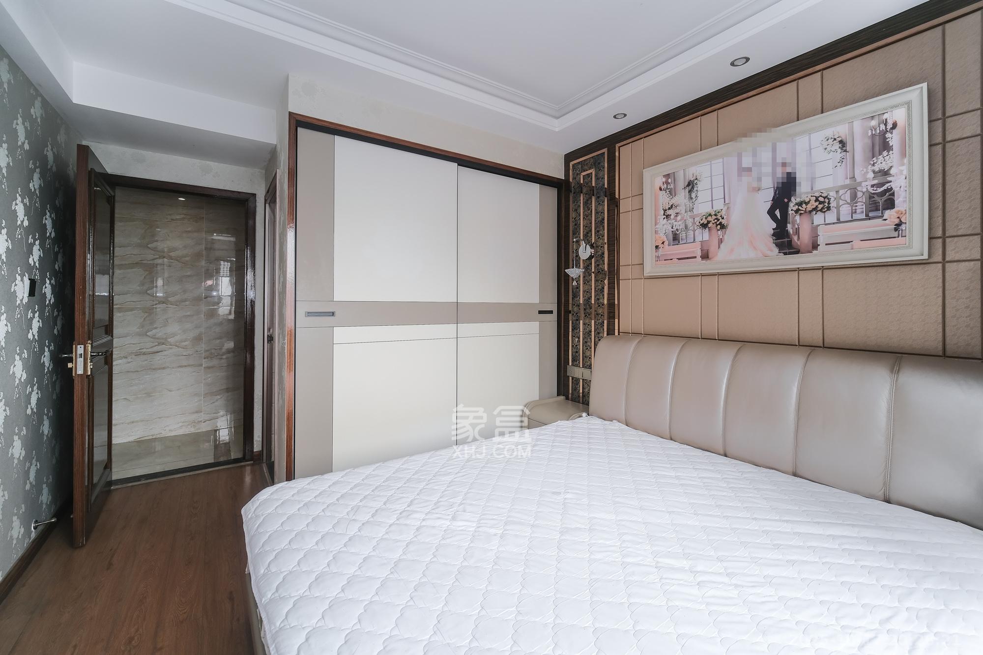 保利香槟国际 3室2厅2卫 99.0万 保利香槟国际 3室2厅2卫 99.0万卧室