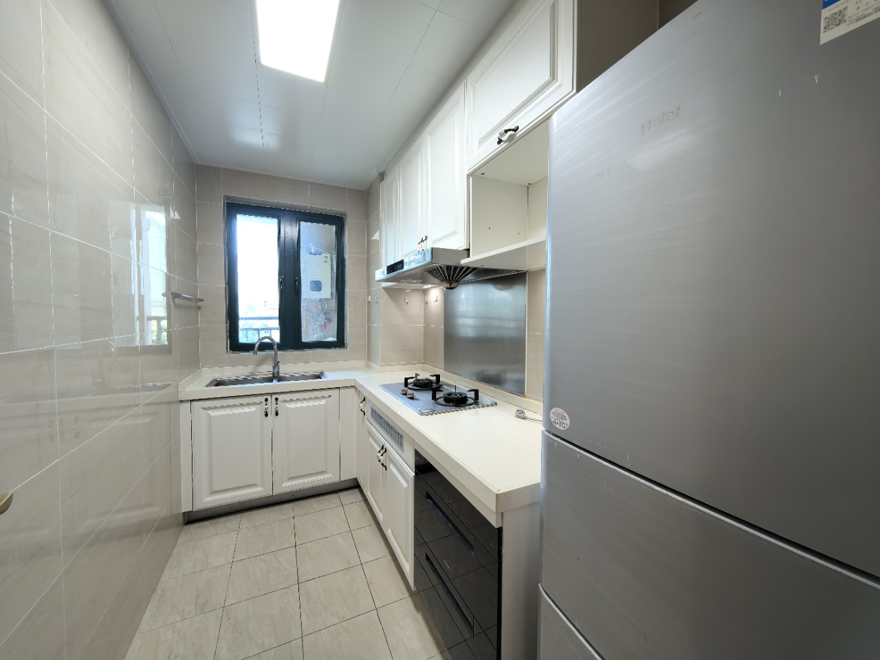 恒大绿洲 3室2厅2卫 1500.0元/月 恒大绿洲 3室2厅2卫 1500.0元/月室内图