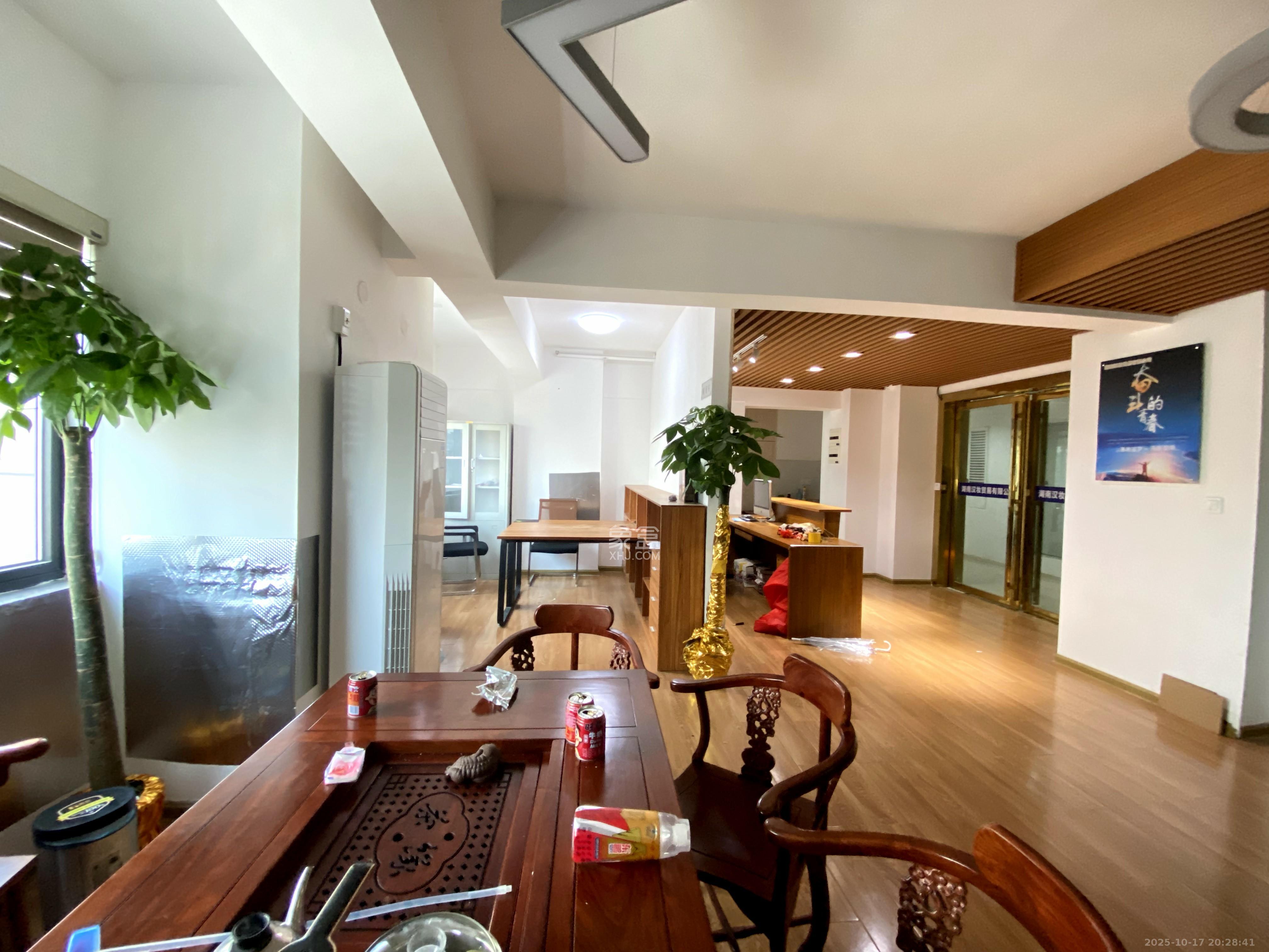 协信星澜汇  3室2厅0卫    6000.0元/月室内图