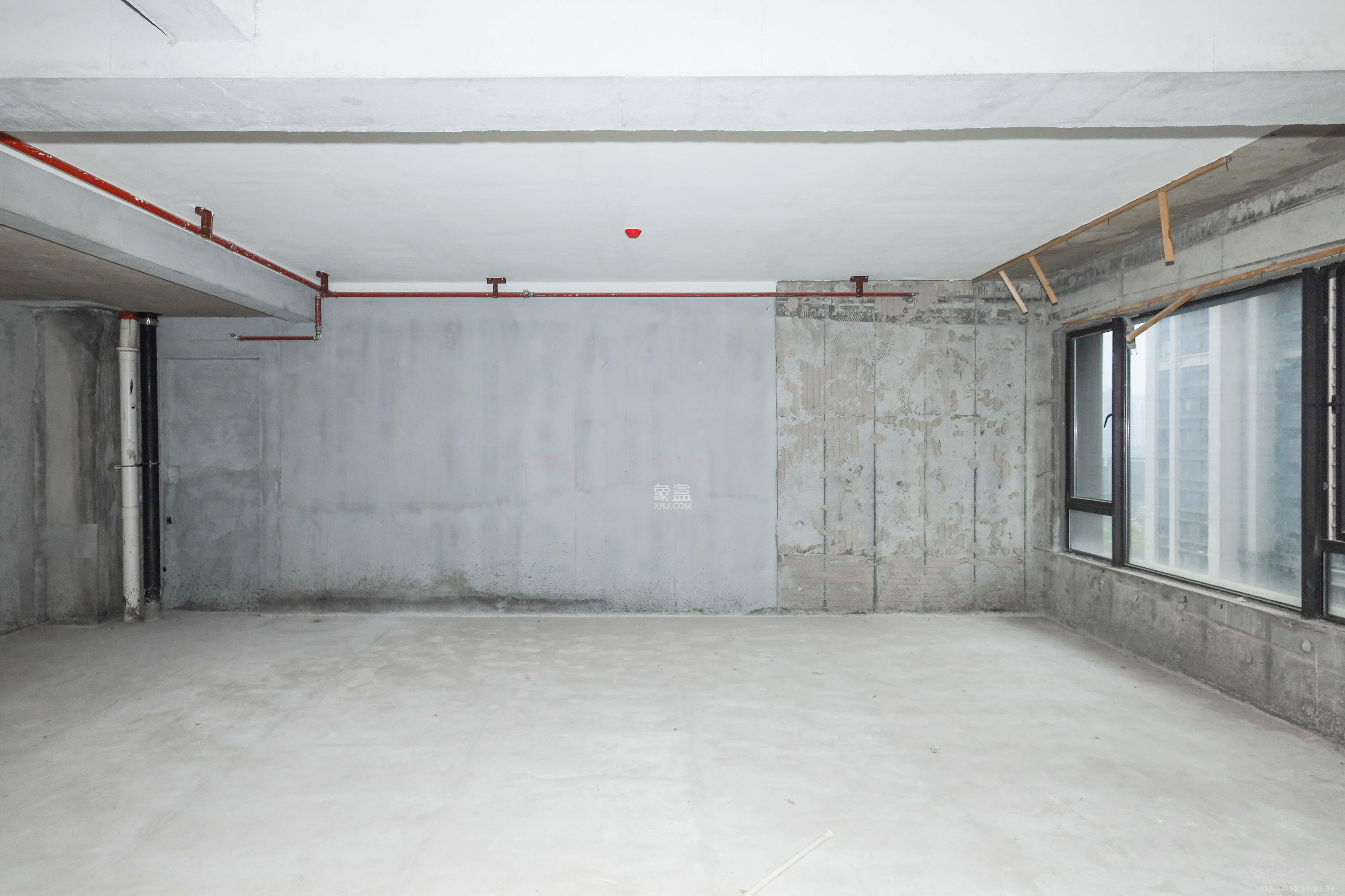 建发央著  4室2厅2卫    272.0万卧室