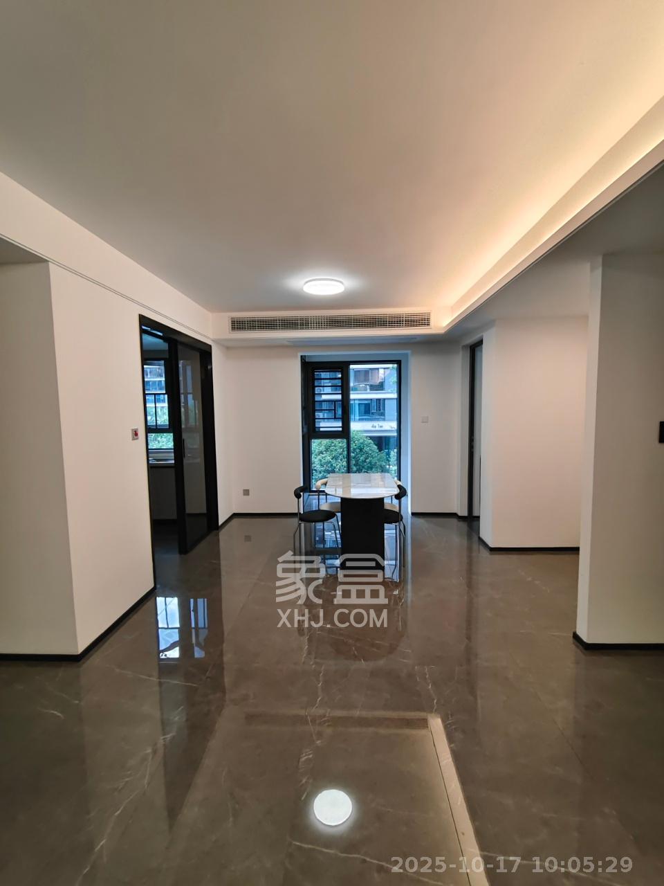 中海寰宇天下 4室2厅2卫 3300.0元/月 中海寰宇天下 4室2厅2卫 3300.0元/月室内图