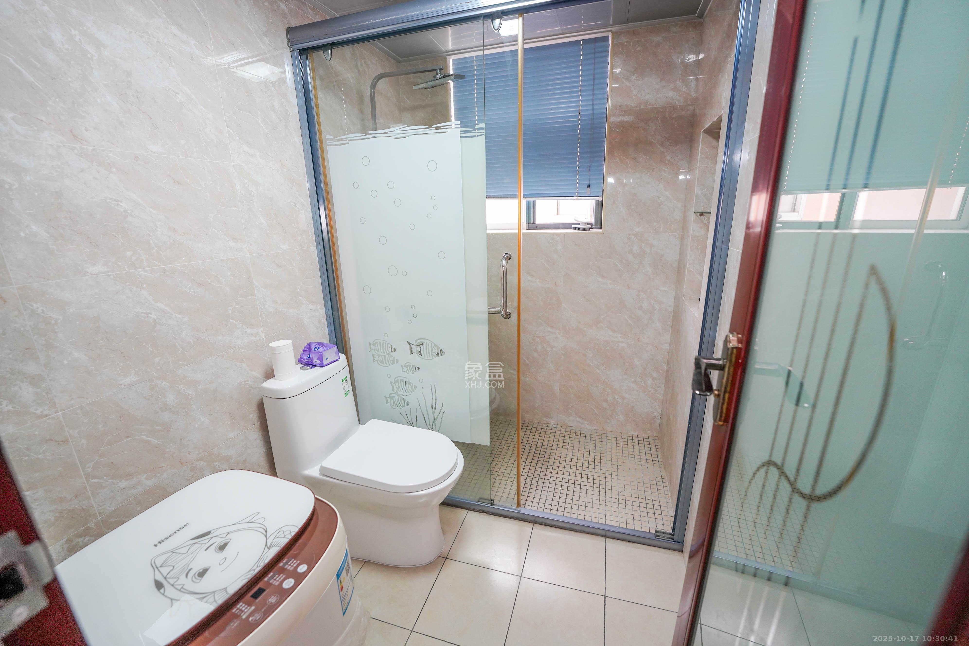 御邦 3室2厅2卫 98.0万 御邦 3室2厅2卫 98.0万卫生间