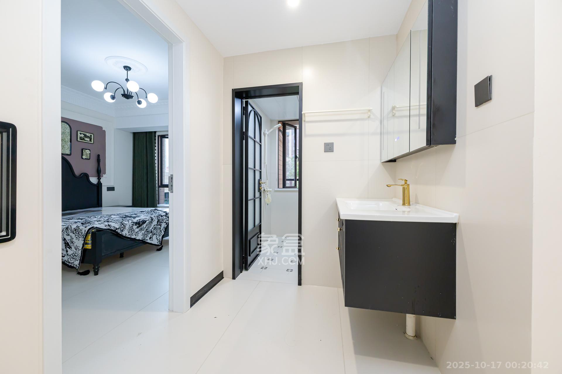 润和又一城  3室2厅2卫    126.8万卫生间