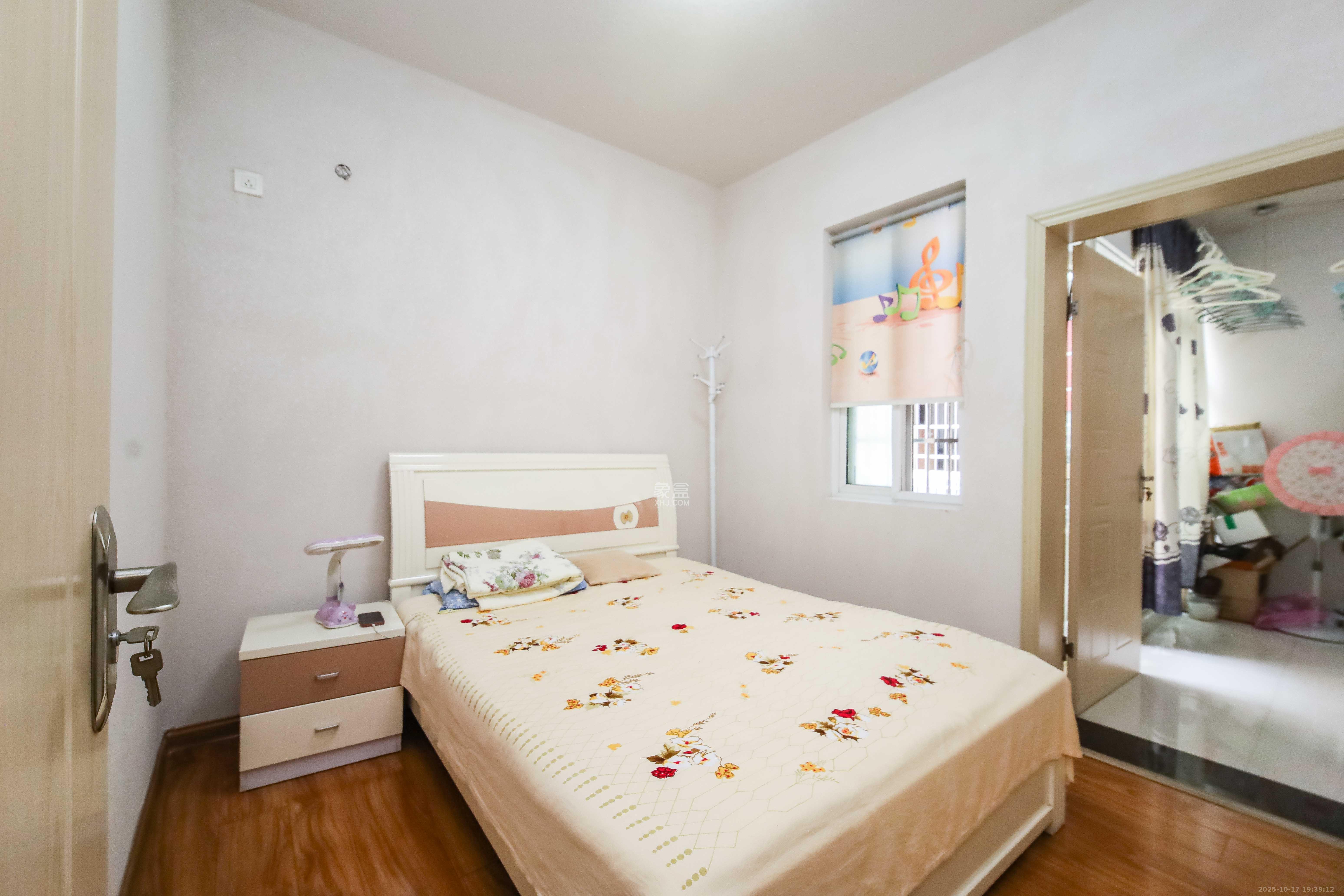 上河国际C区  3室2厅1卫    98.7万卧室