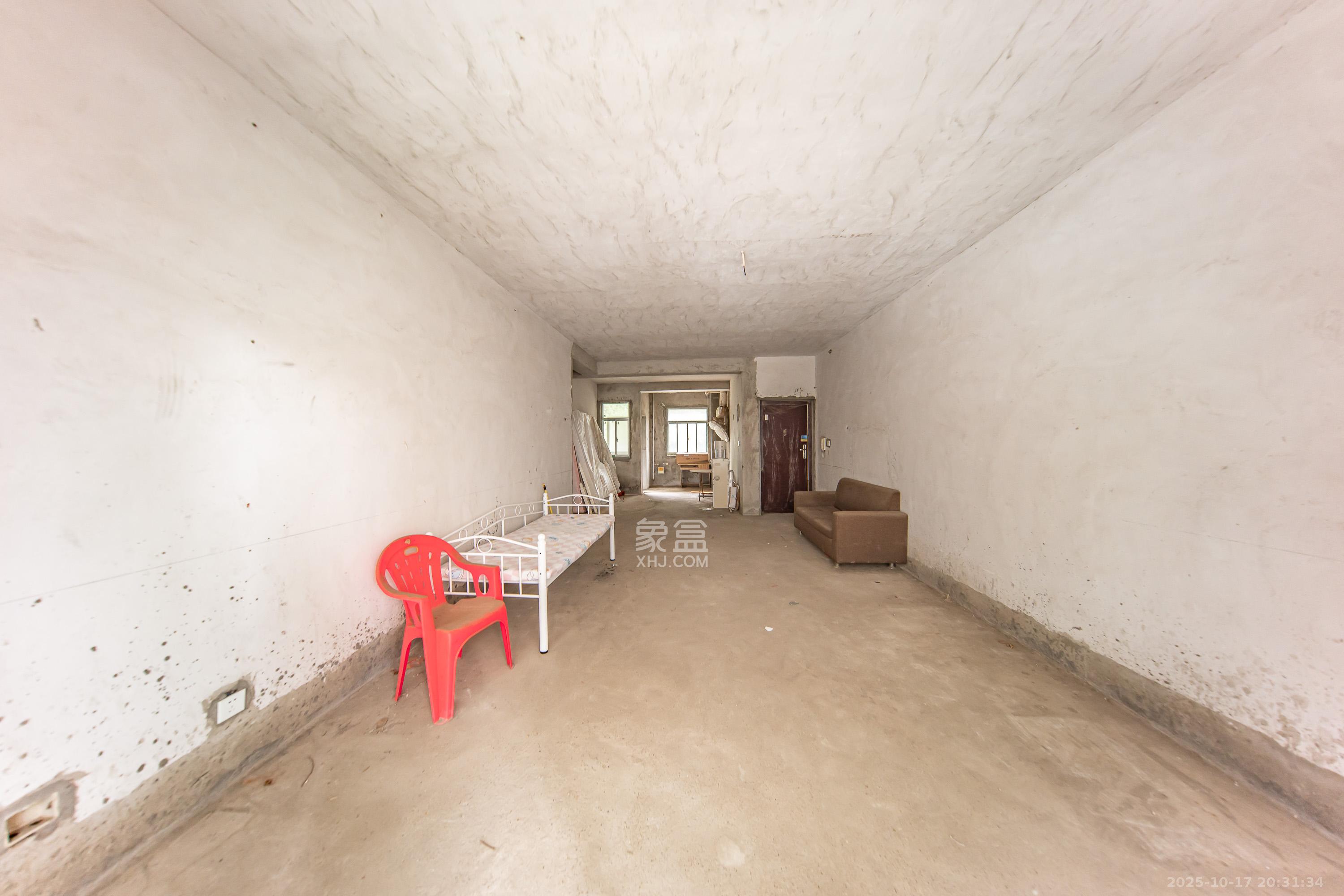 锑都家园  3室2厅2卫    77.0万 锑都家园  3室2厅2卫    77.0万