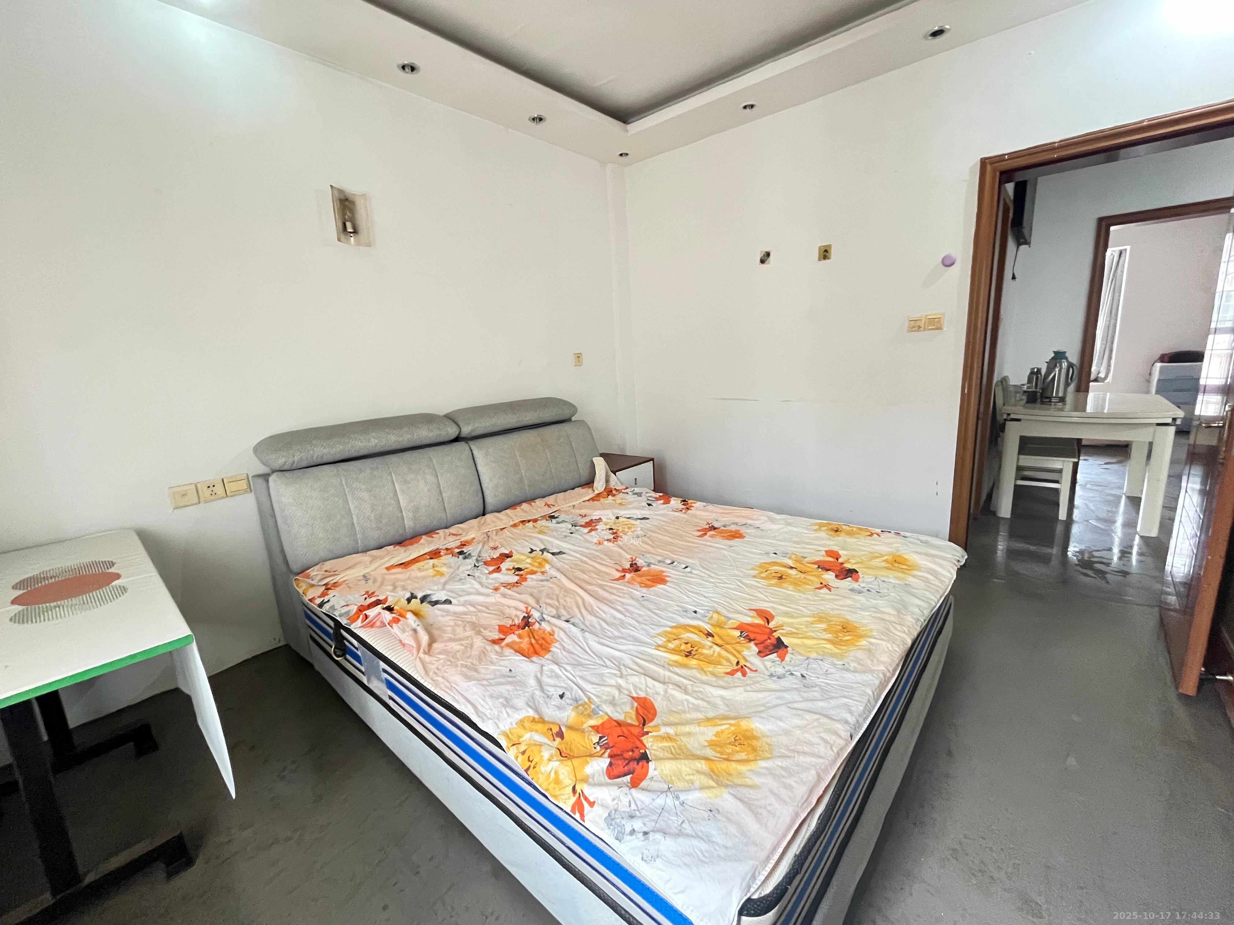 西龙苑安置小区(西垅苑小区) 2室1厅1卫 1000.0元/月 西龙苑安置小区(西垅苑小区) 2室1厅1卫 1000.0元/月室内图