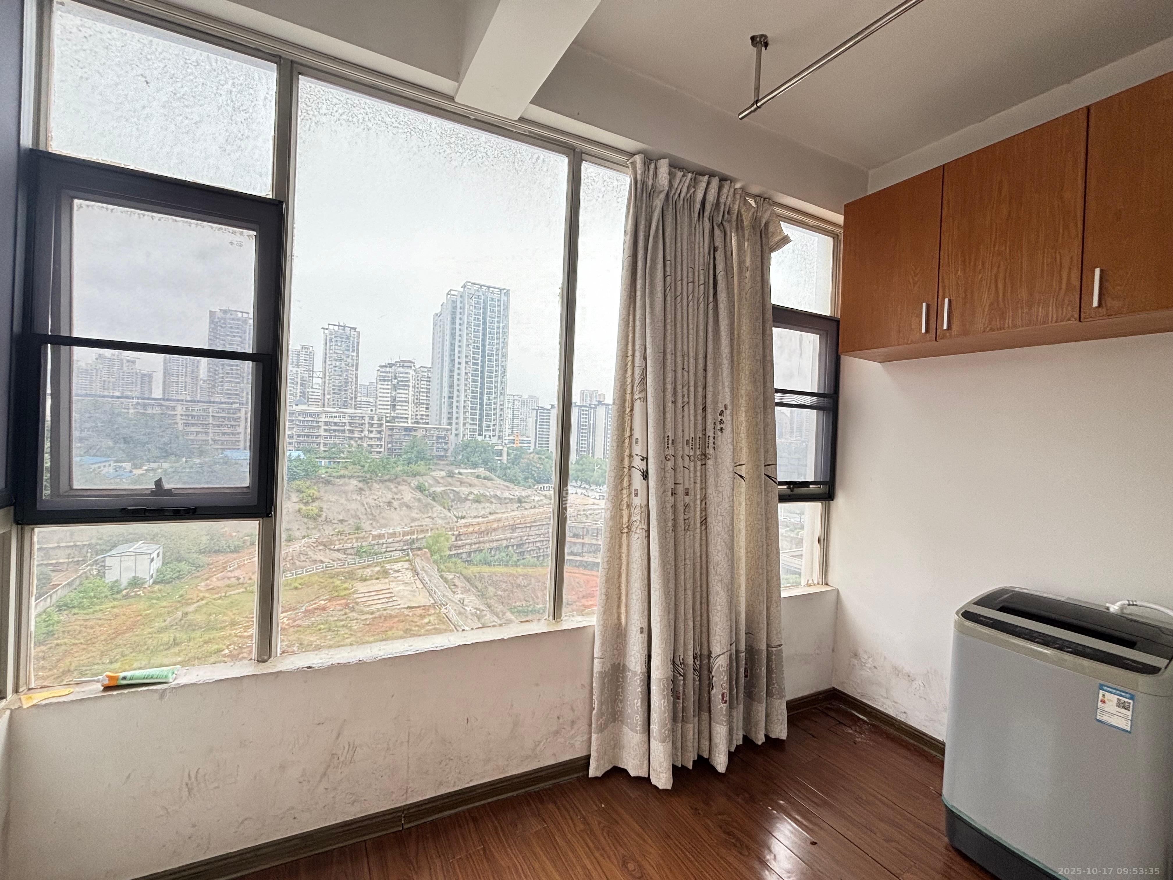 欧园 1室1厅1卫 1800.0元/月 欧园 1室1厅1卫 1800.0元/月室内图