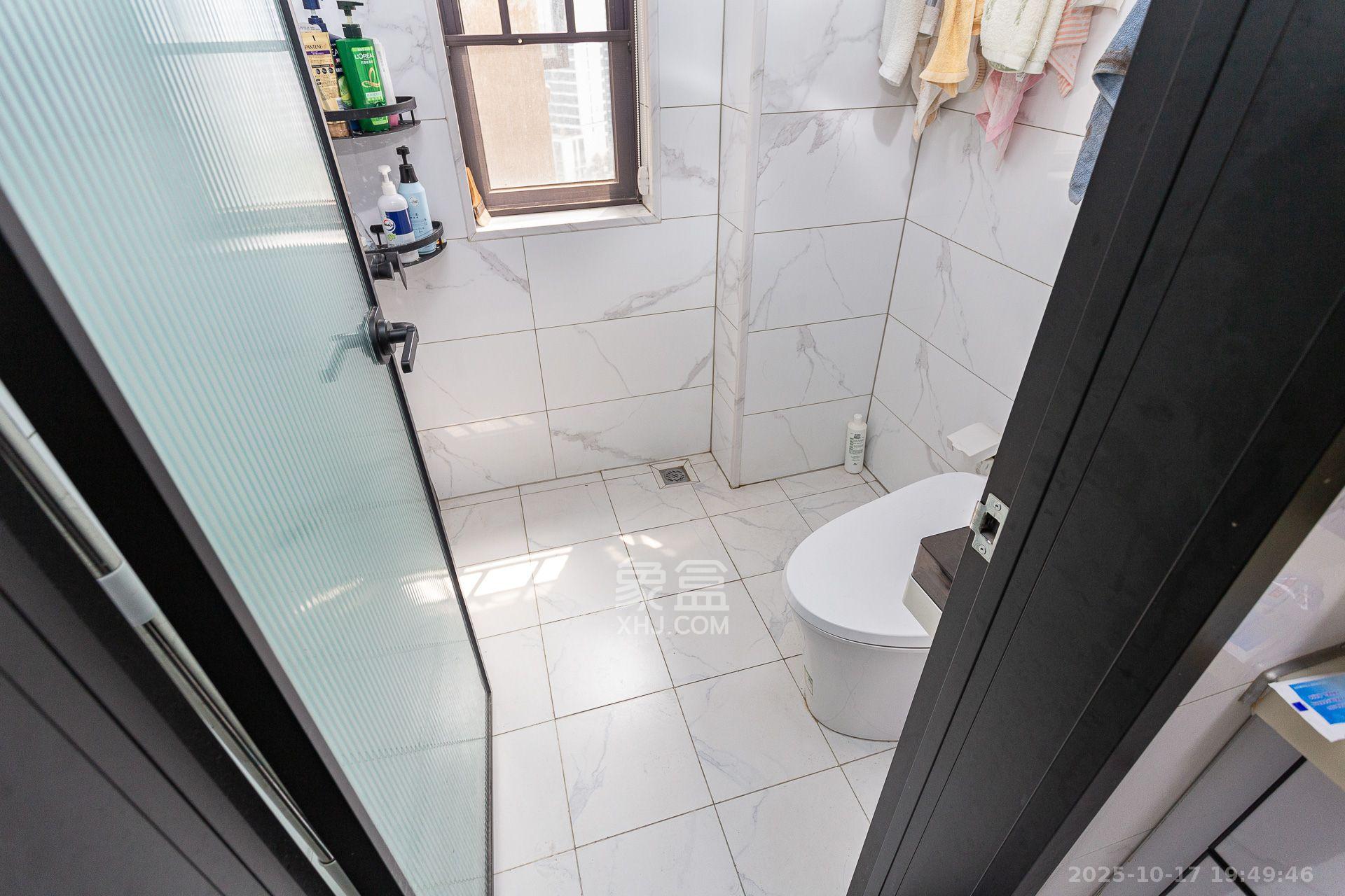 勤诚达境界城  3室2厅1卫    2400.0元/月 勤诚达境界城  3室2厅1卫    2400.0元/月室内图