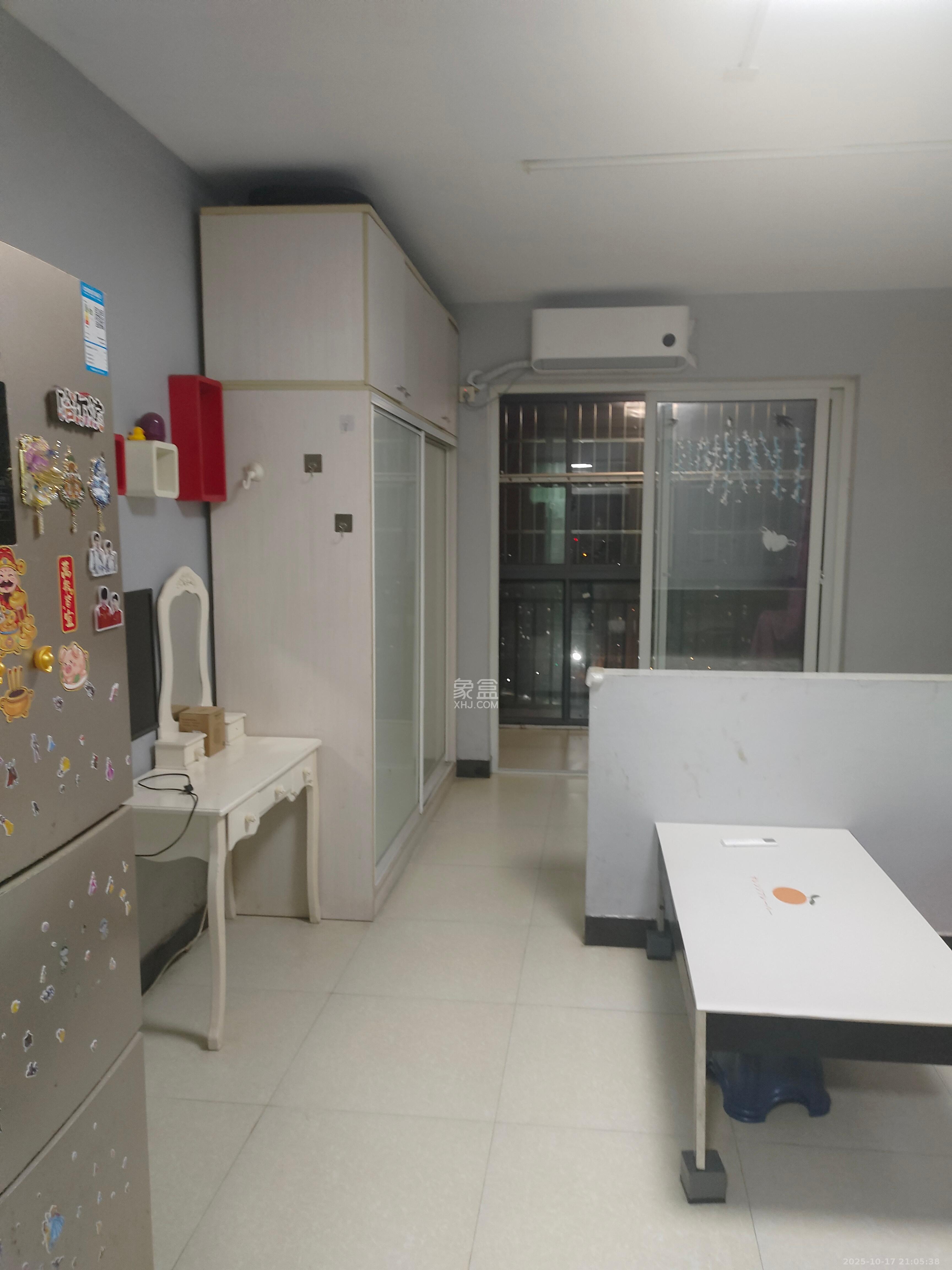 世景华庭  1室1厅1卫    1100.0元/月室内图