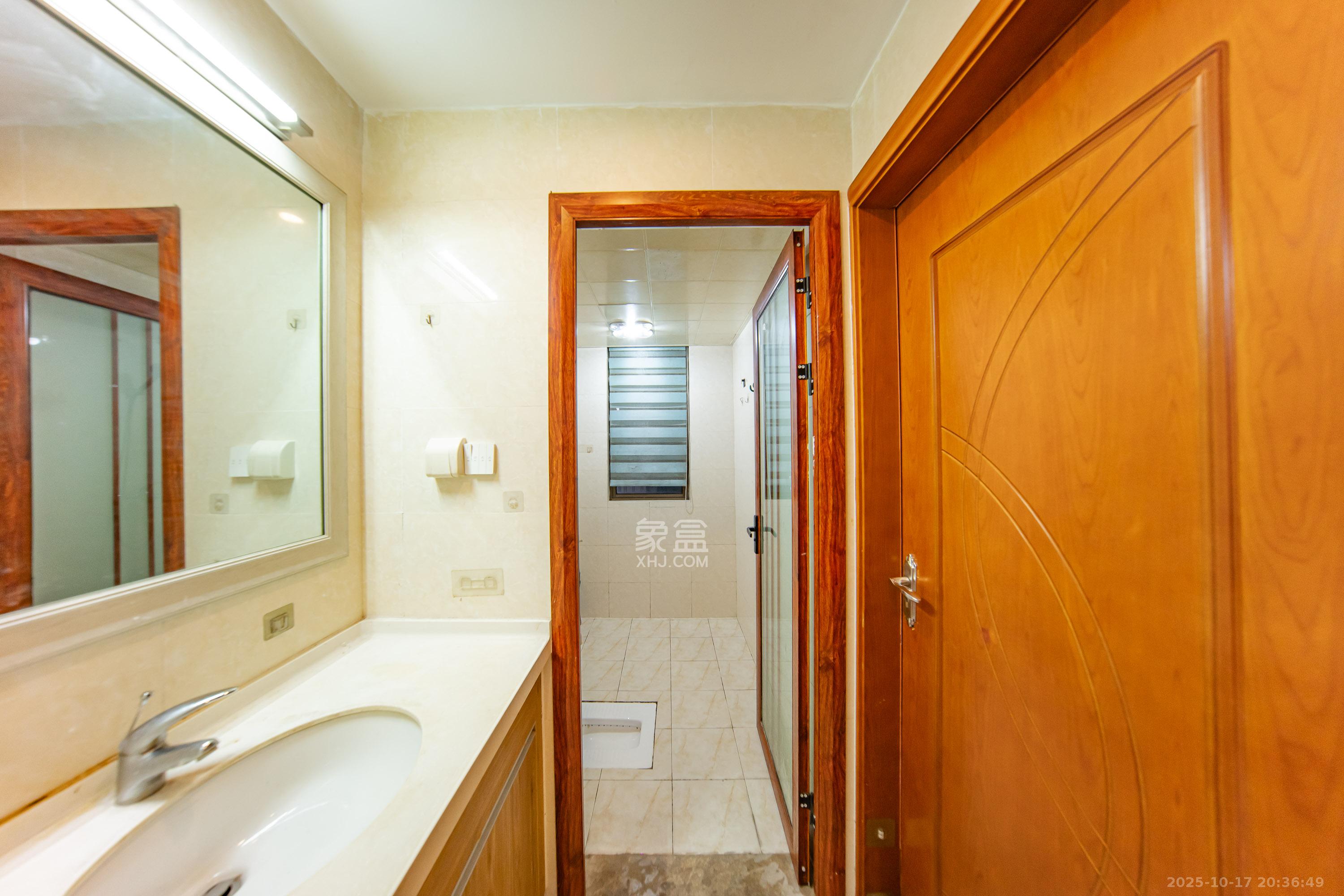 江山帝景哈佛  3室2厅1卫    90.0万卫生间