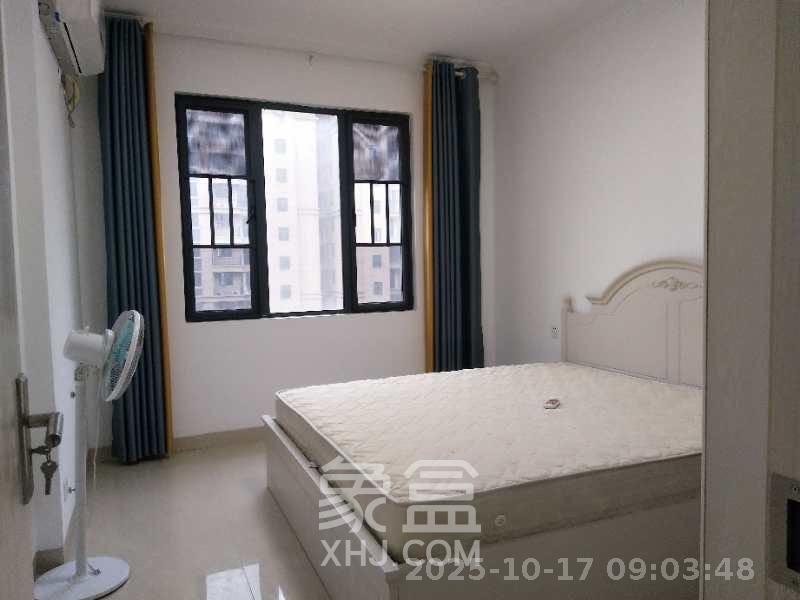 澳海月亮湾  3室2厅2卫    1700.0元/月室内图