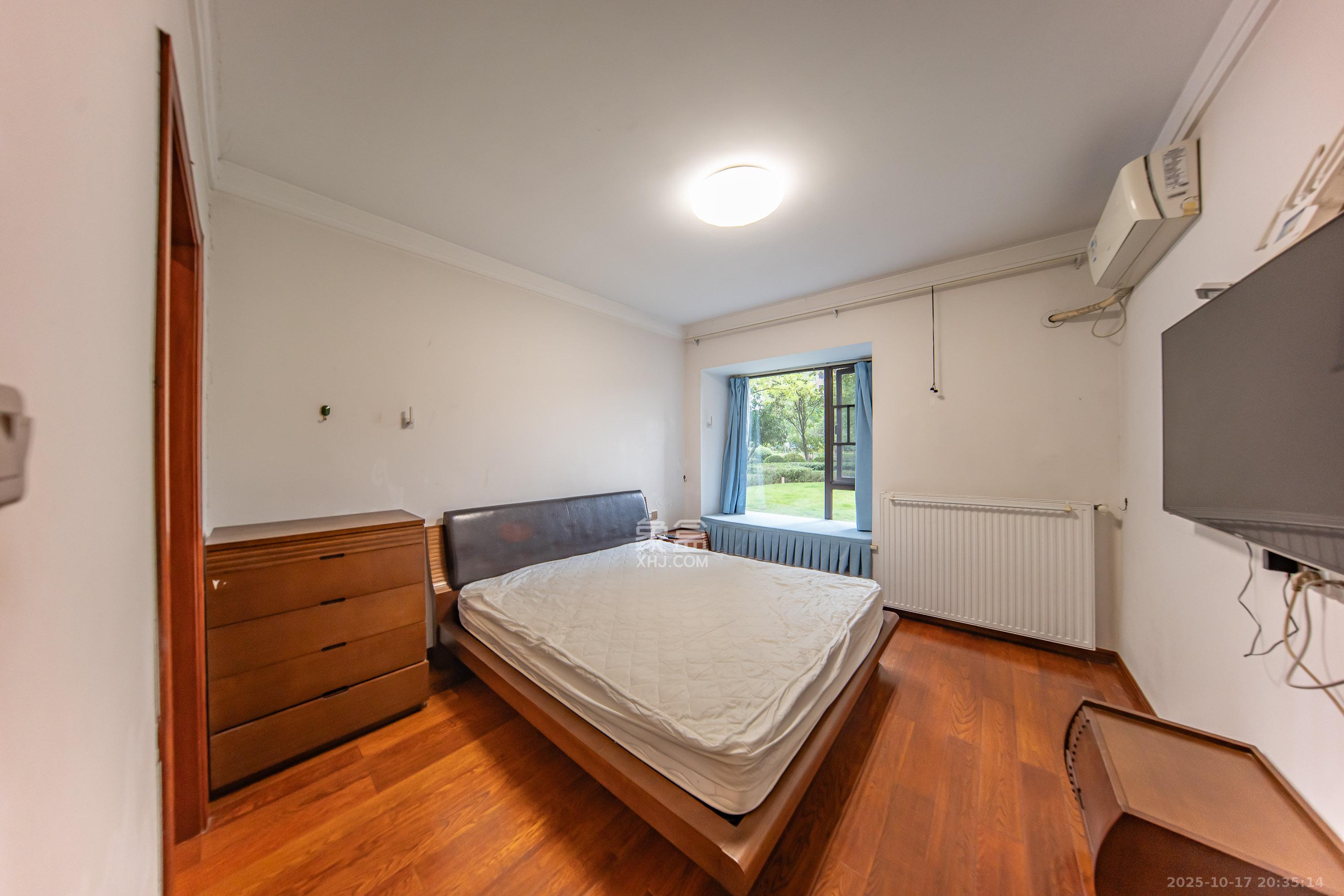 华润橡树湾  4室2厅2卫    115.0万卧室