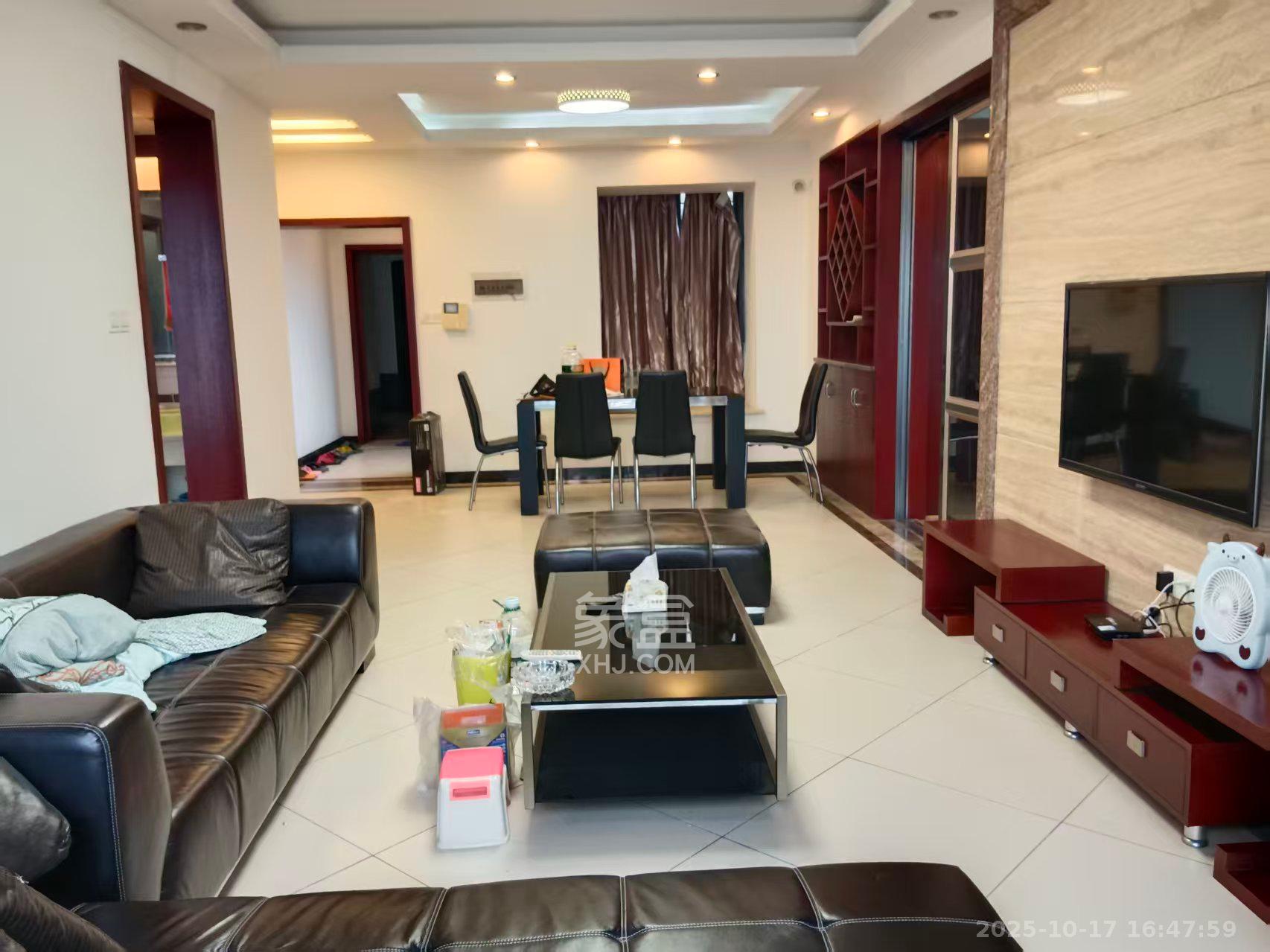 保利麓谷林语B区  3室2厅1卫    2500.0元/月 保利麓谷林语B区  3室2厅1卫    2500.0元/月室内图