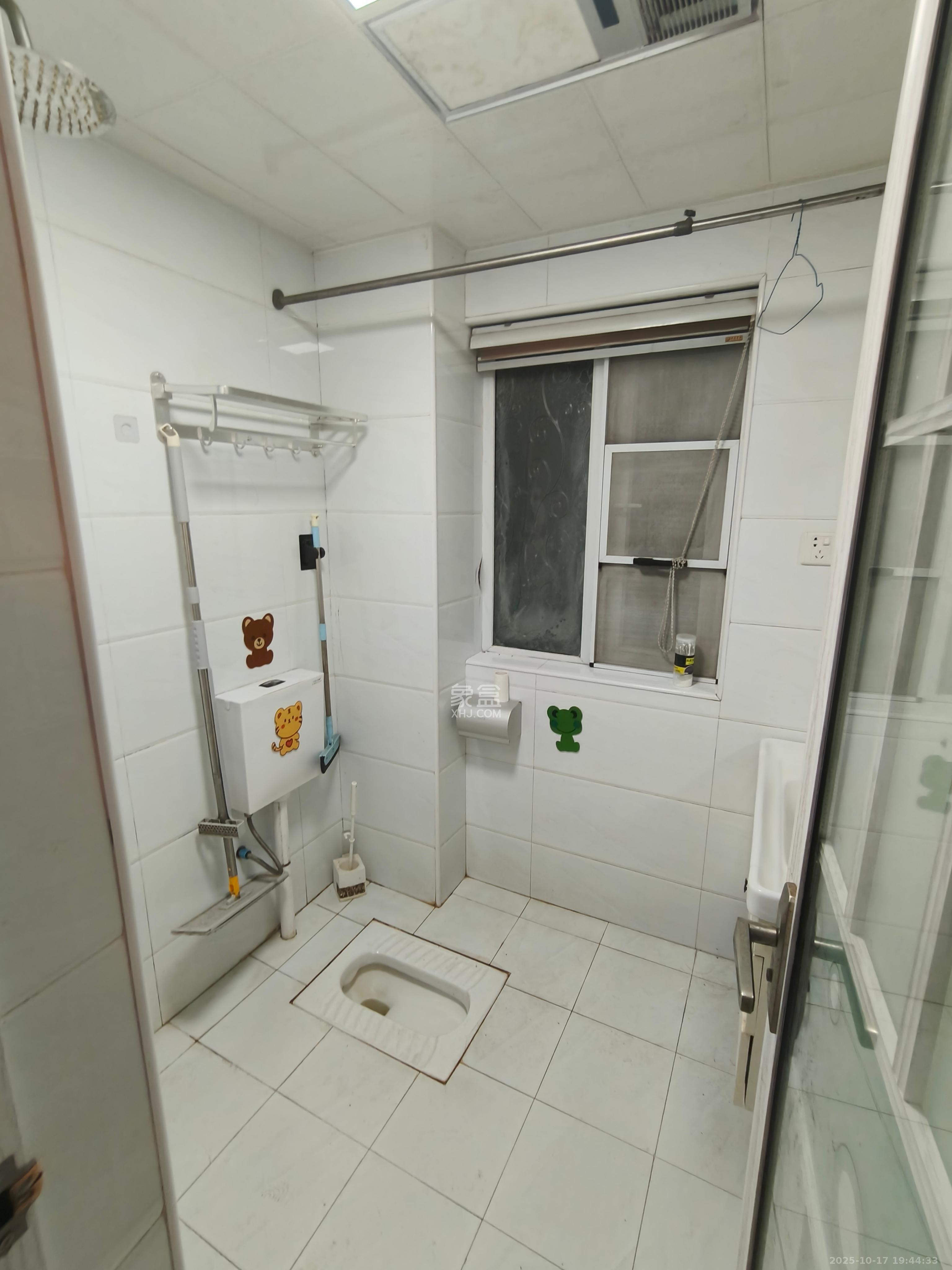 丽发新城 2室1厅1卫 1800.0元/月 丽发新城 2室1厅1卫 1800.0元/月室内图