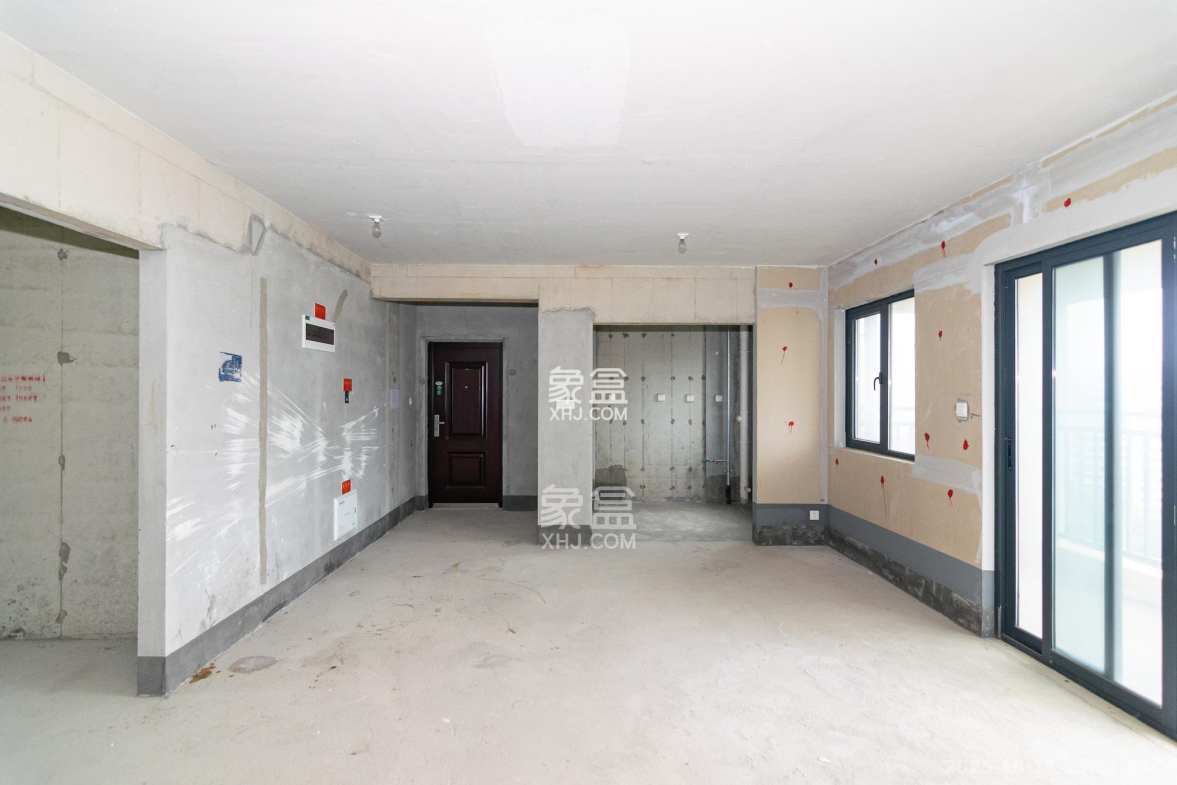 中粮鸿云 5室2厅2卫 89.0万 中粮鸿云 5室2厅2卫 89.0万客厅