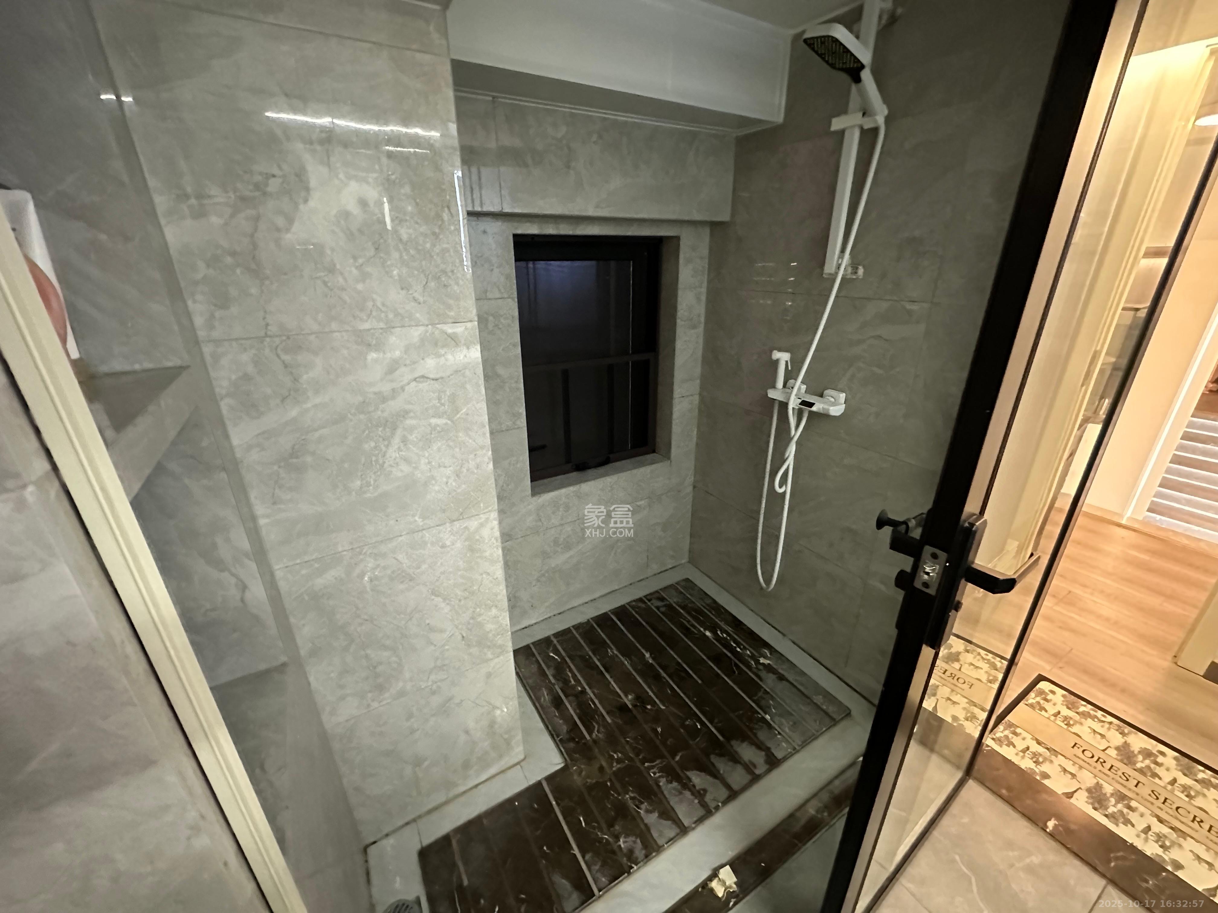 南益名士豪庭  1室0厅0卫    4000.0元/月室内图