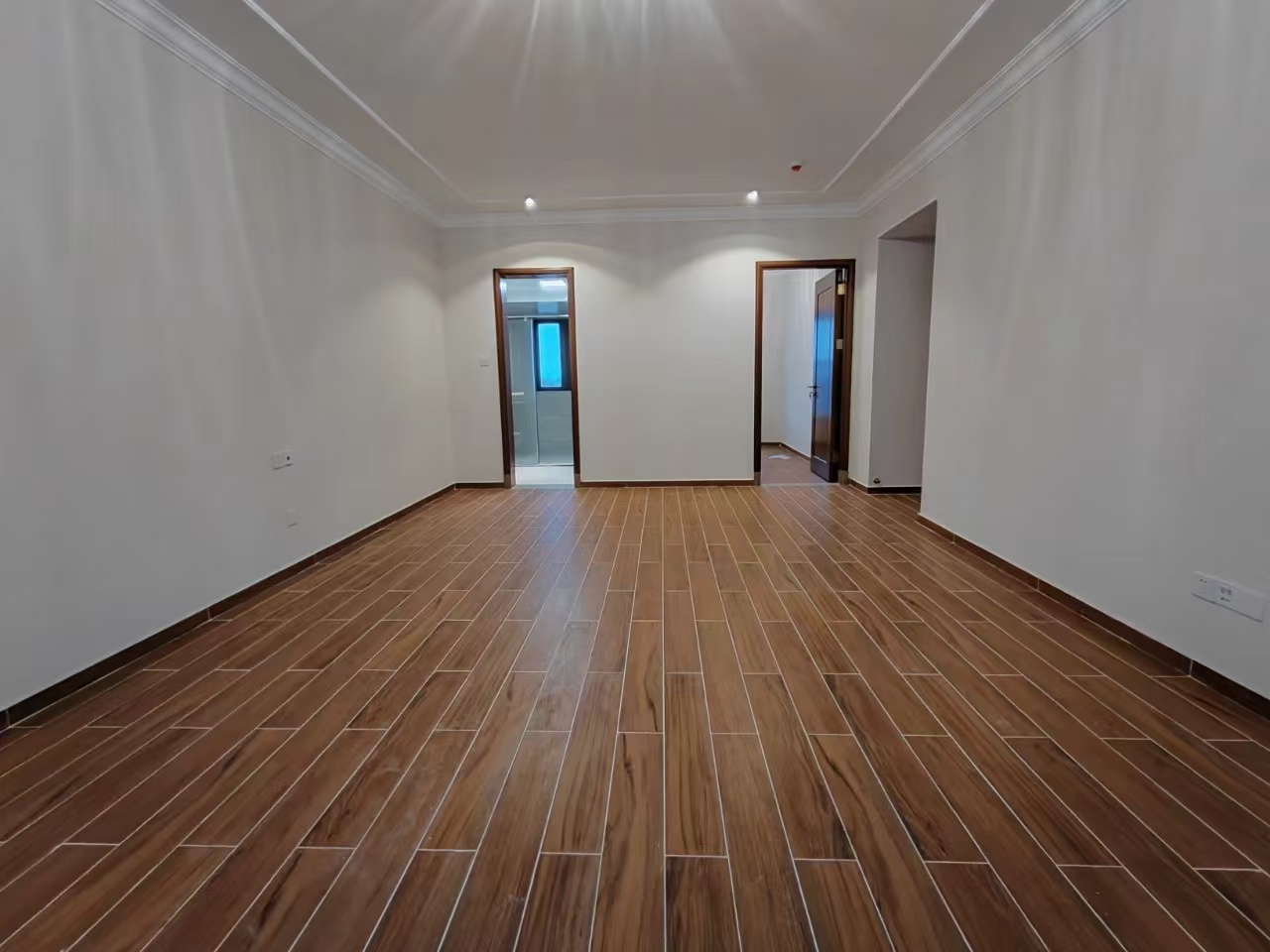 恒大美丽沙天珺湾 5室2厅3卫 5000.0元/月 恒大美丽沙天珺湾 5室2厅3卫 5000.0元/月室内图