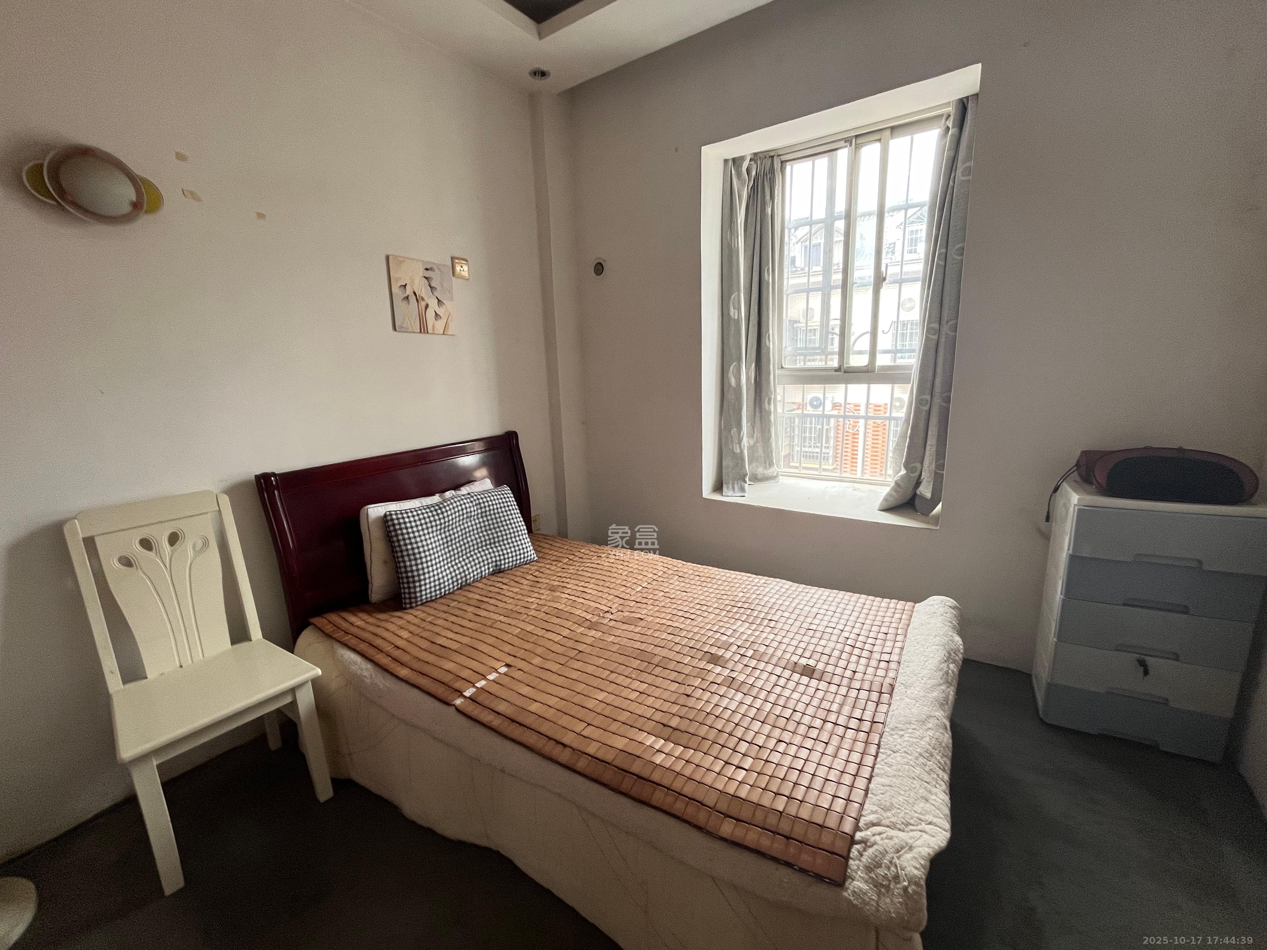 西龙苑安置小区(西垅苑小区) 2室1厅1卫 1000.0元/月 西龙苑安置小区(西垅苑小区) 2室1厅1卫 1000.0元/月室内图